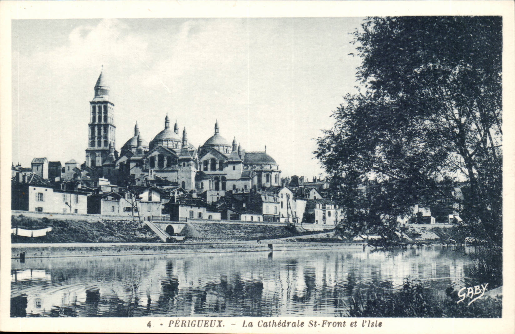 Perigueux CPA the cathedral St Face and the isle