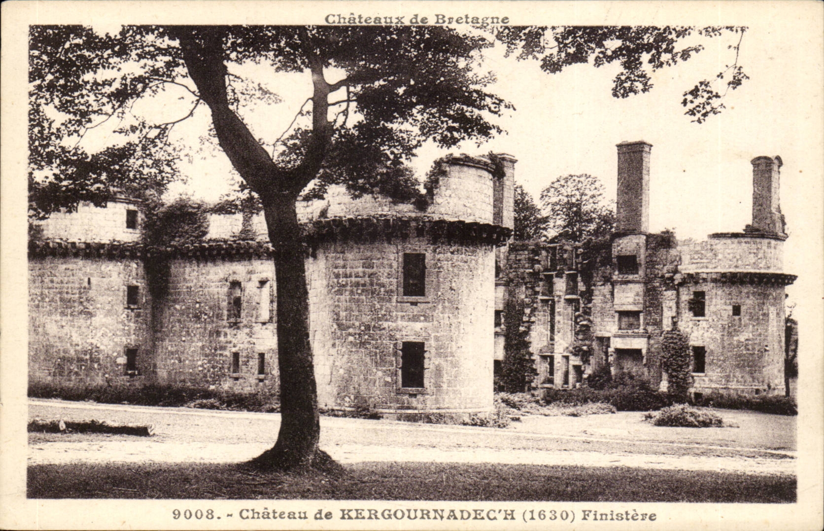 Castle of Kergournadec' H CPA Finistere
