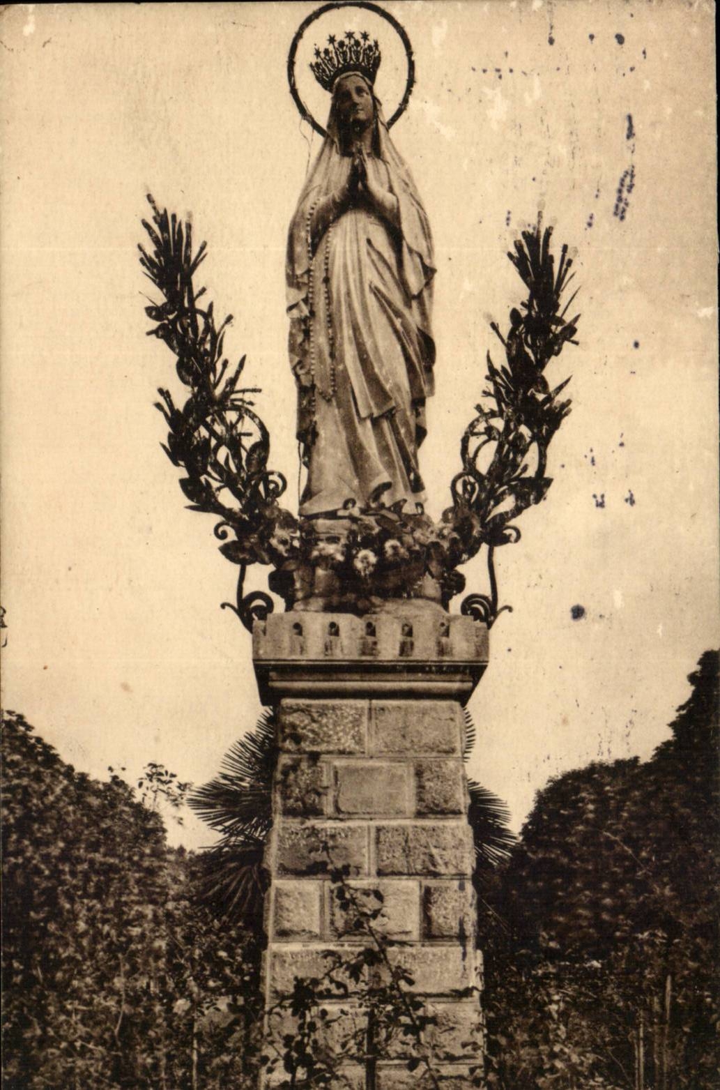 Lourdes CPA the virgin couronnee