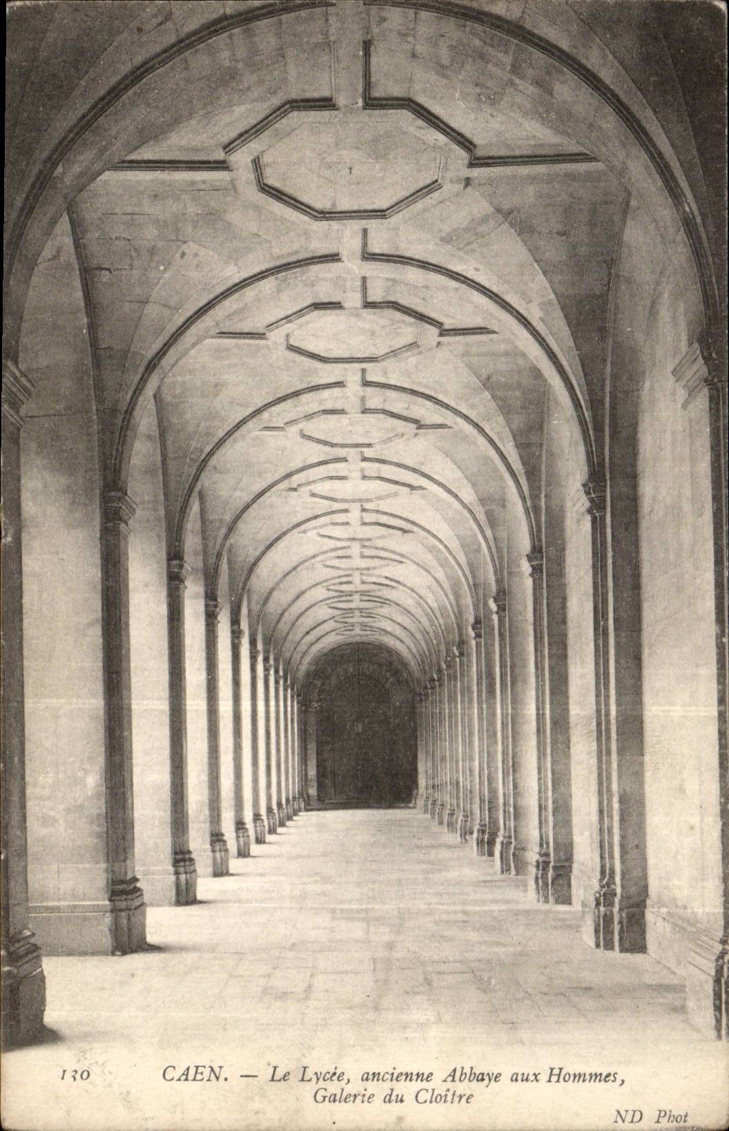 Caen CPA die Hochschulalte Abtei mit der Manner Galerie des Klosters