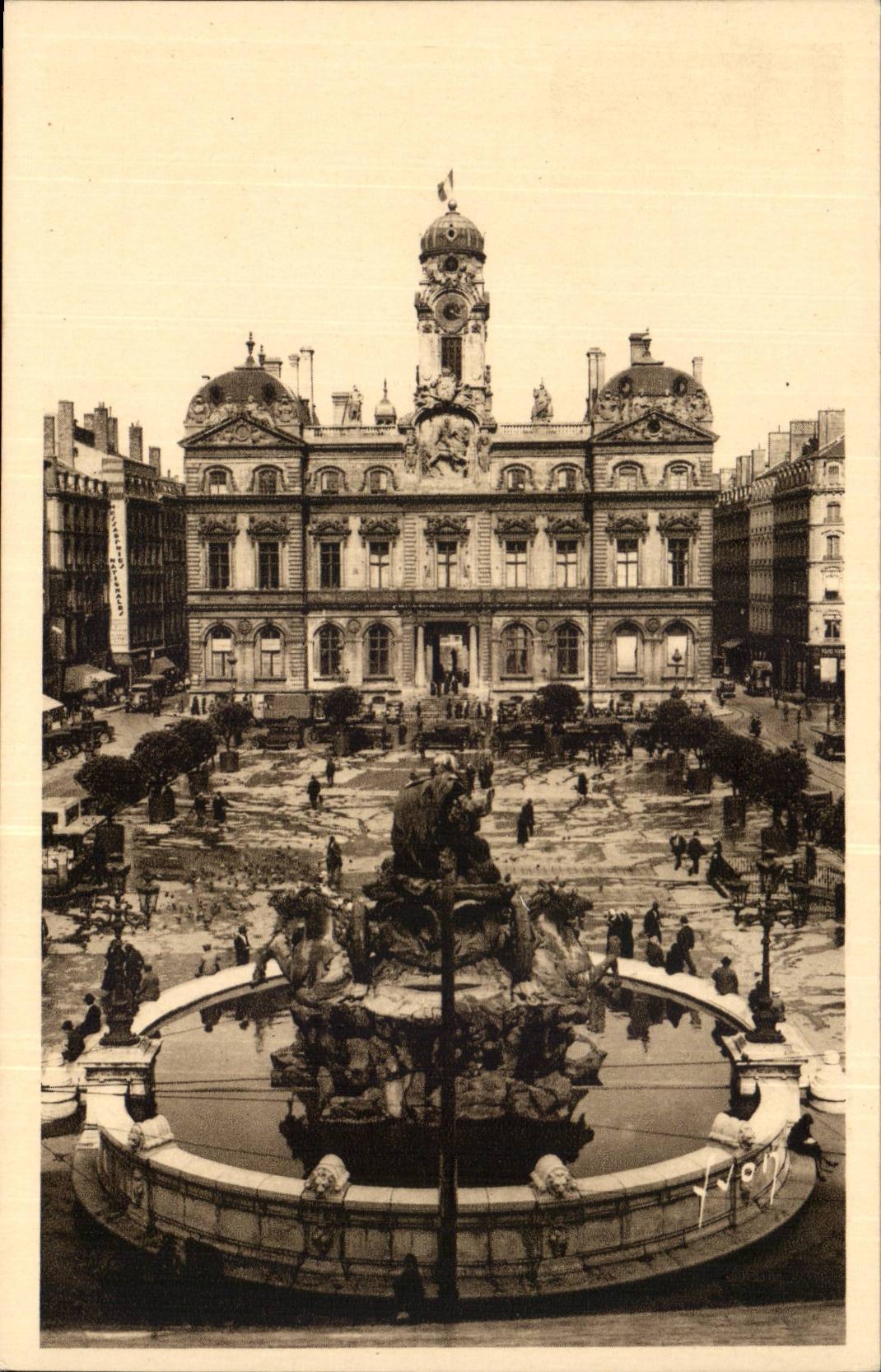 Lyon CPA Places Composts frontage of the town hall