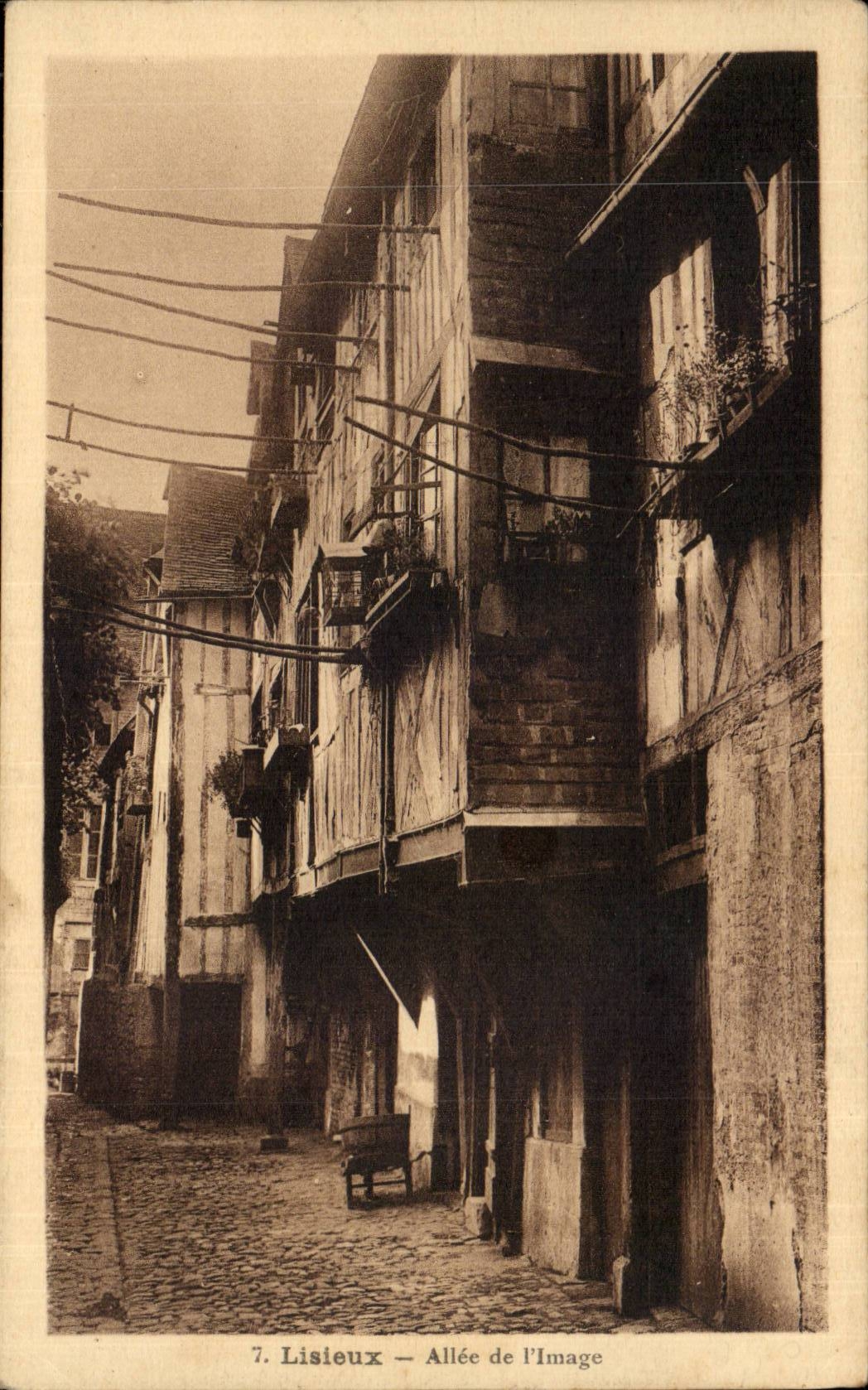 Lisieux CPA Allee des Bildes