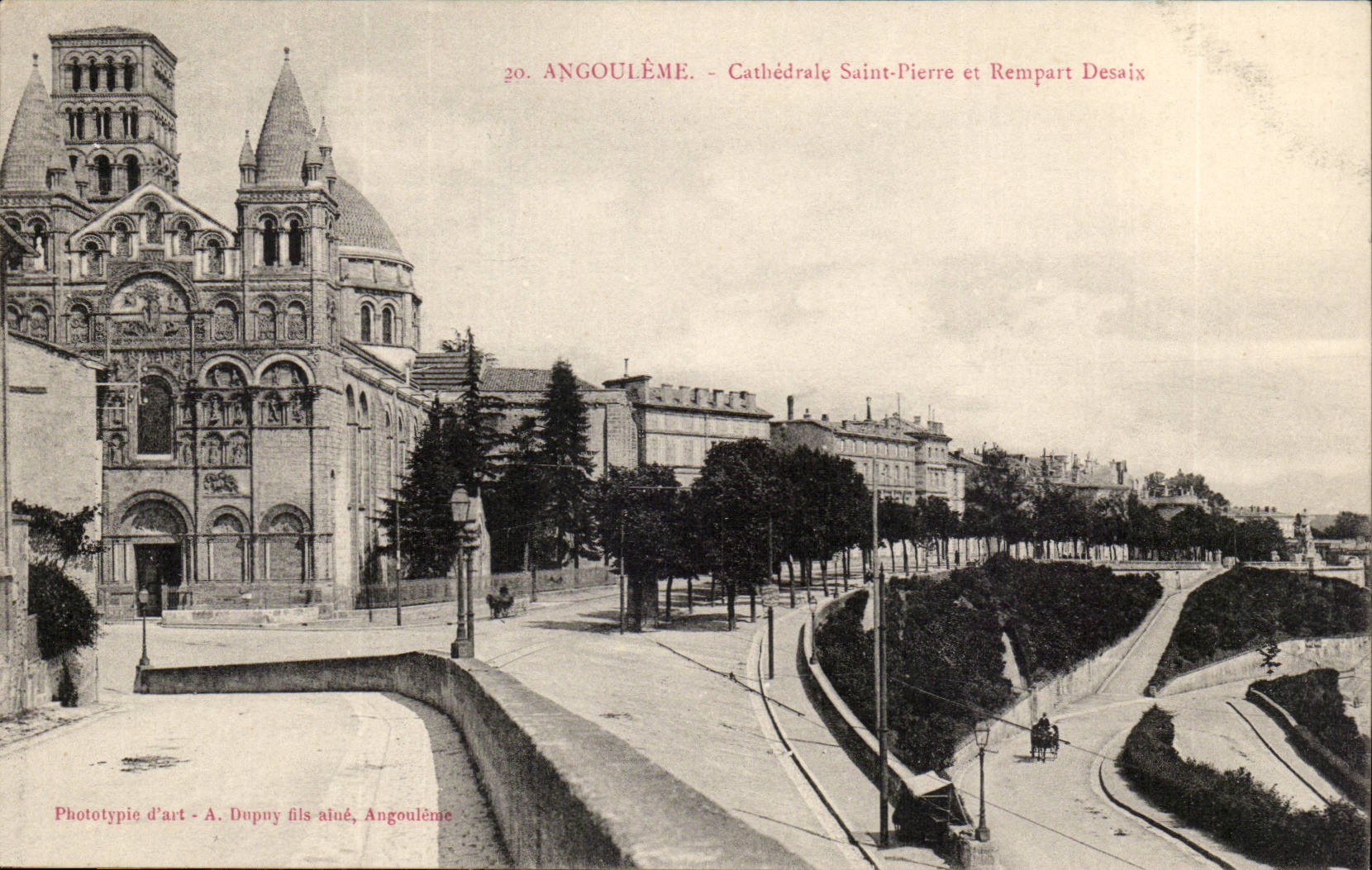 Angouleme CPA Cathedrale St Pierre et Remaprt desais