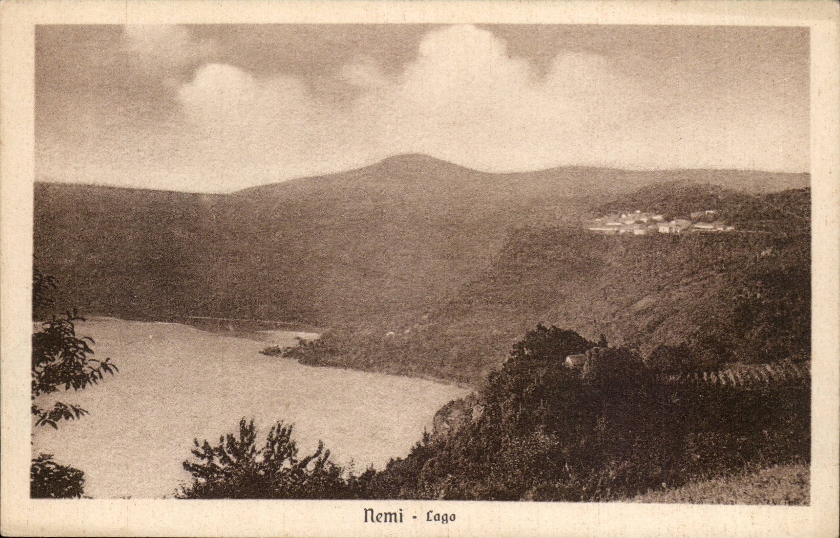 Italy italia Nemi CPA Lago