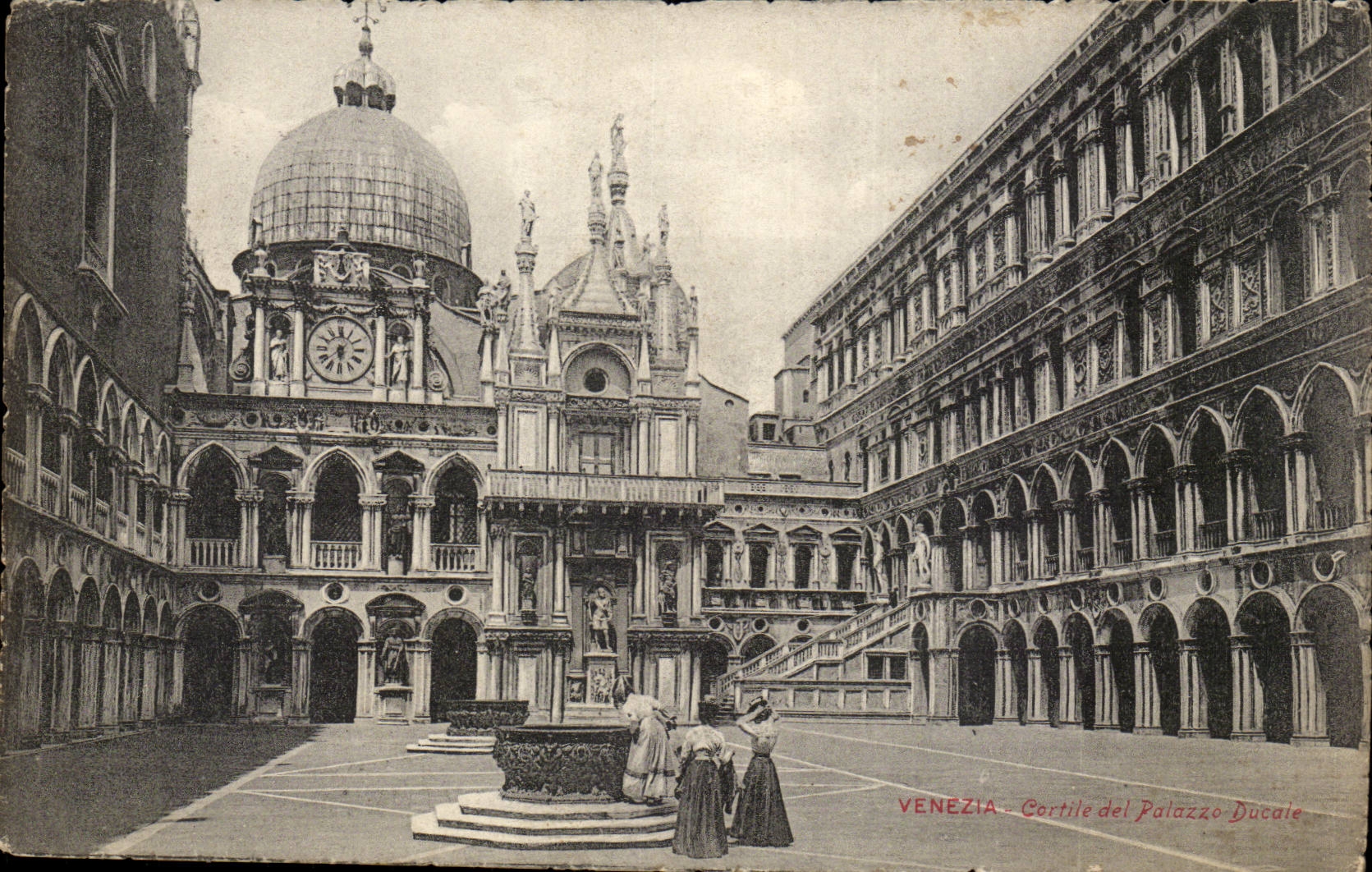 Italy Italia Venezia CPA Cortile del Palazzo Ducal