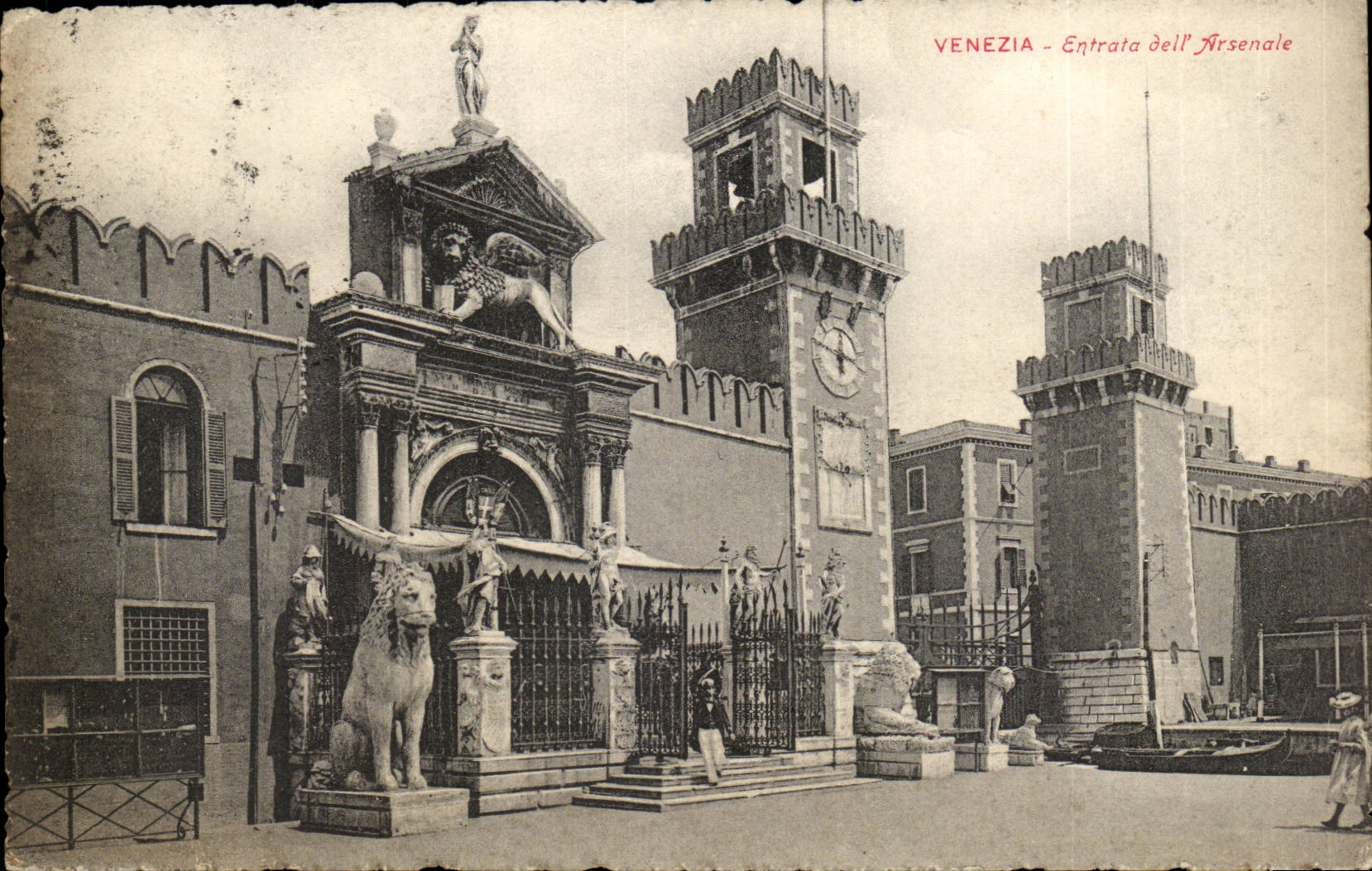 Italy Italia Venezia CPA Entrata deil Arsenale (lion)