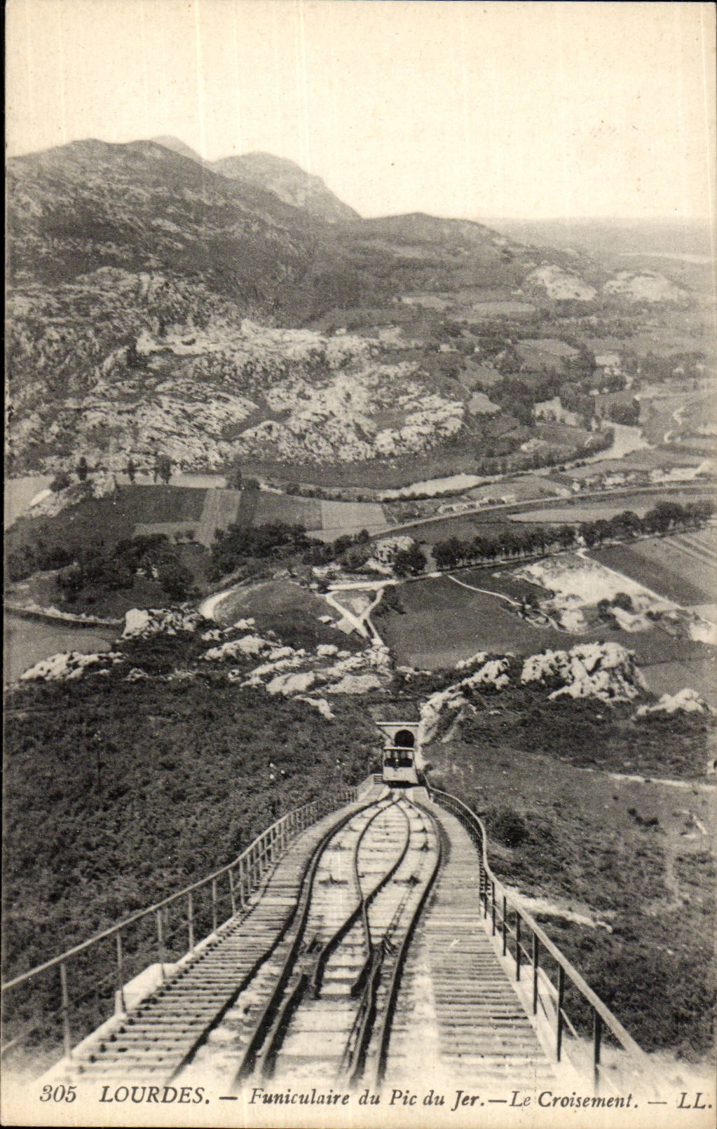 Lourdes Funicular CPA of the peak of Jer the crossing