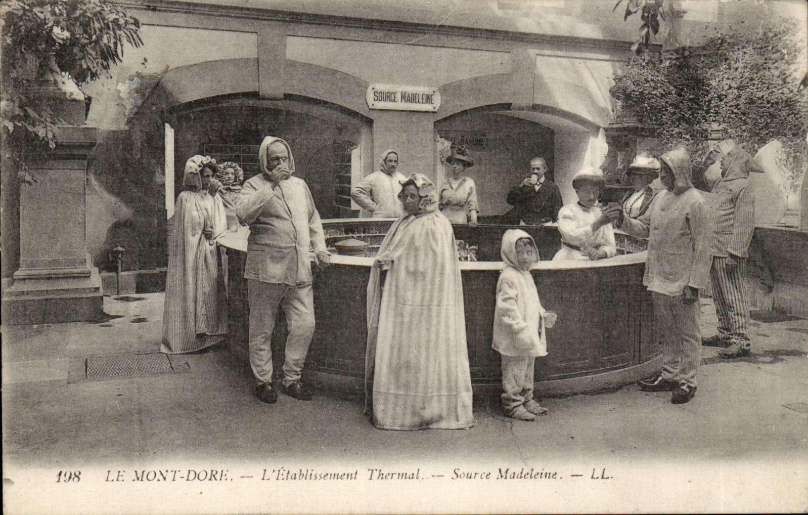 Puy de Dome- the Mount Gilds the Thermal-child-CPA Establishment