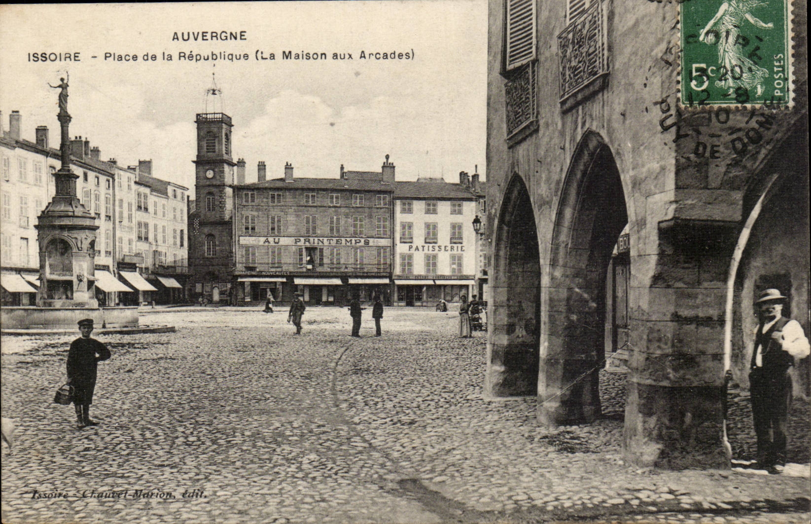 Puy of Dome-Issoire Places Republic the house at the Arcades-CPA