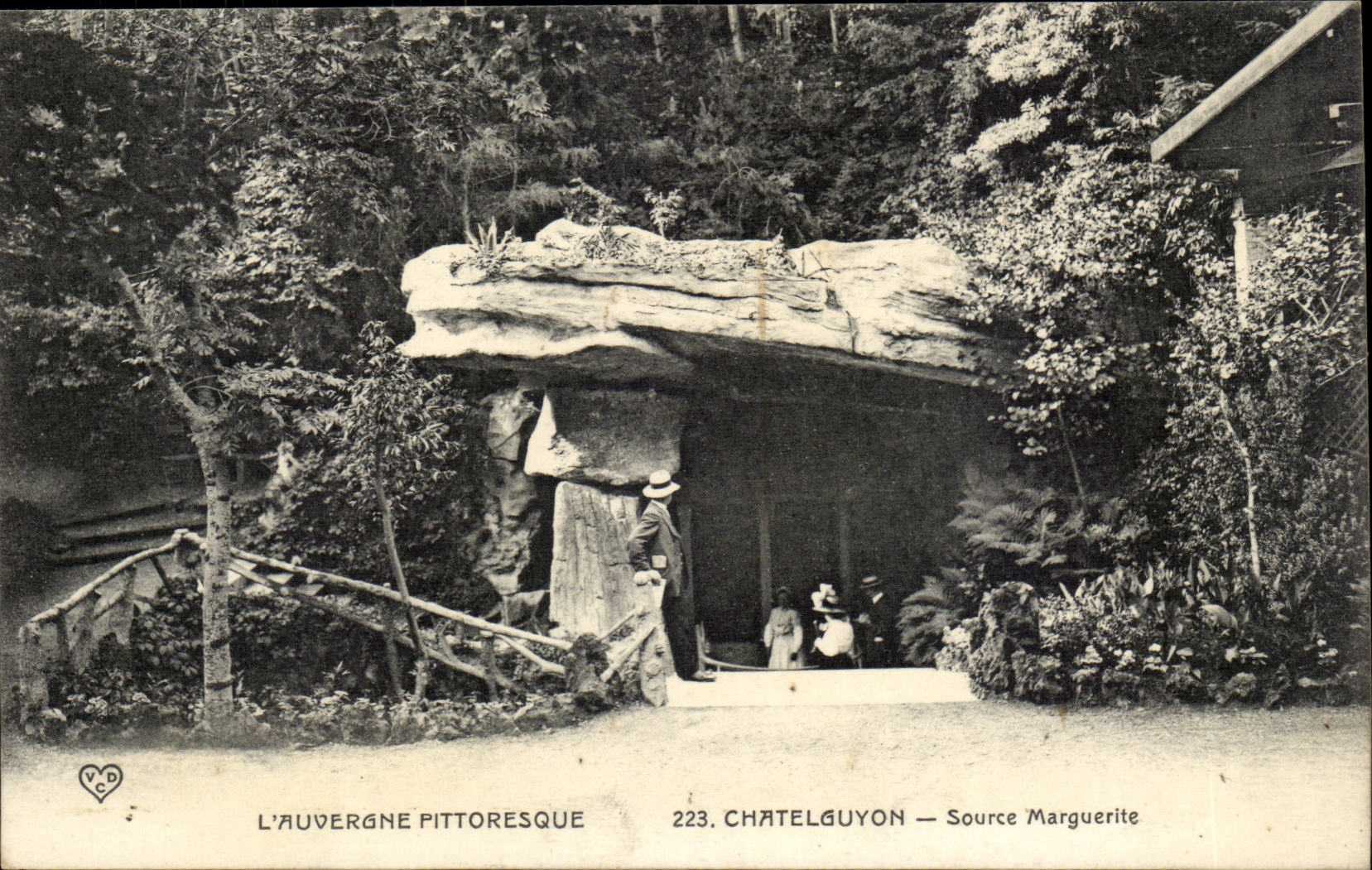 Puy de Dome- Chatel-Guyon es Ganseblumchen Quelle - - CPA