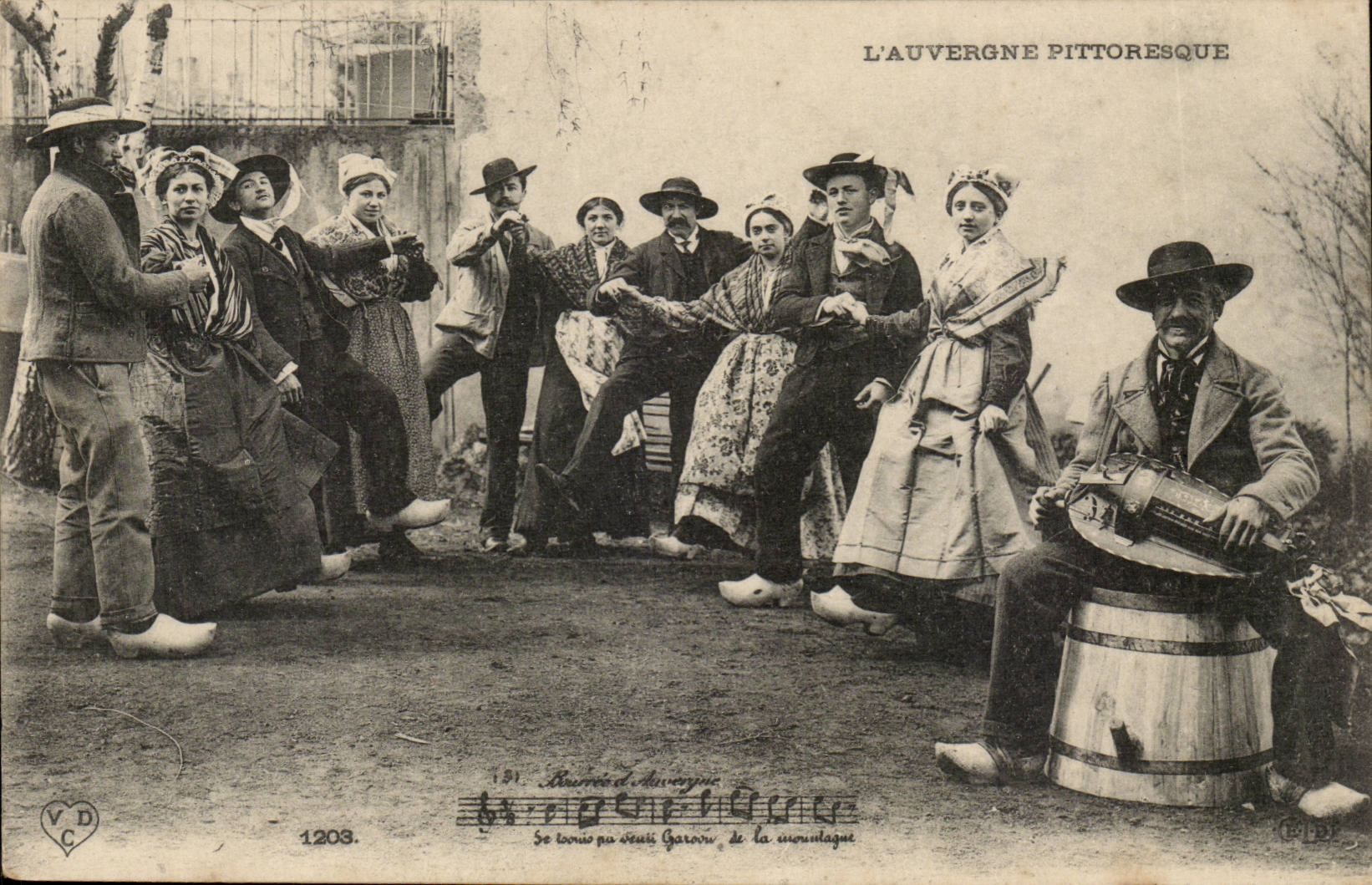 Puy of Picturesque Auvergne Dome-The Music-shoes intrument - - CPA-semi