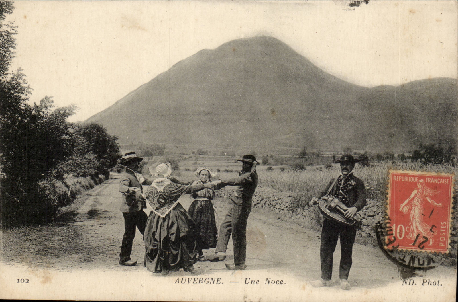 Puy de Dome- a Wedding Auvergne-dance instrument Music - CPA