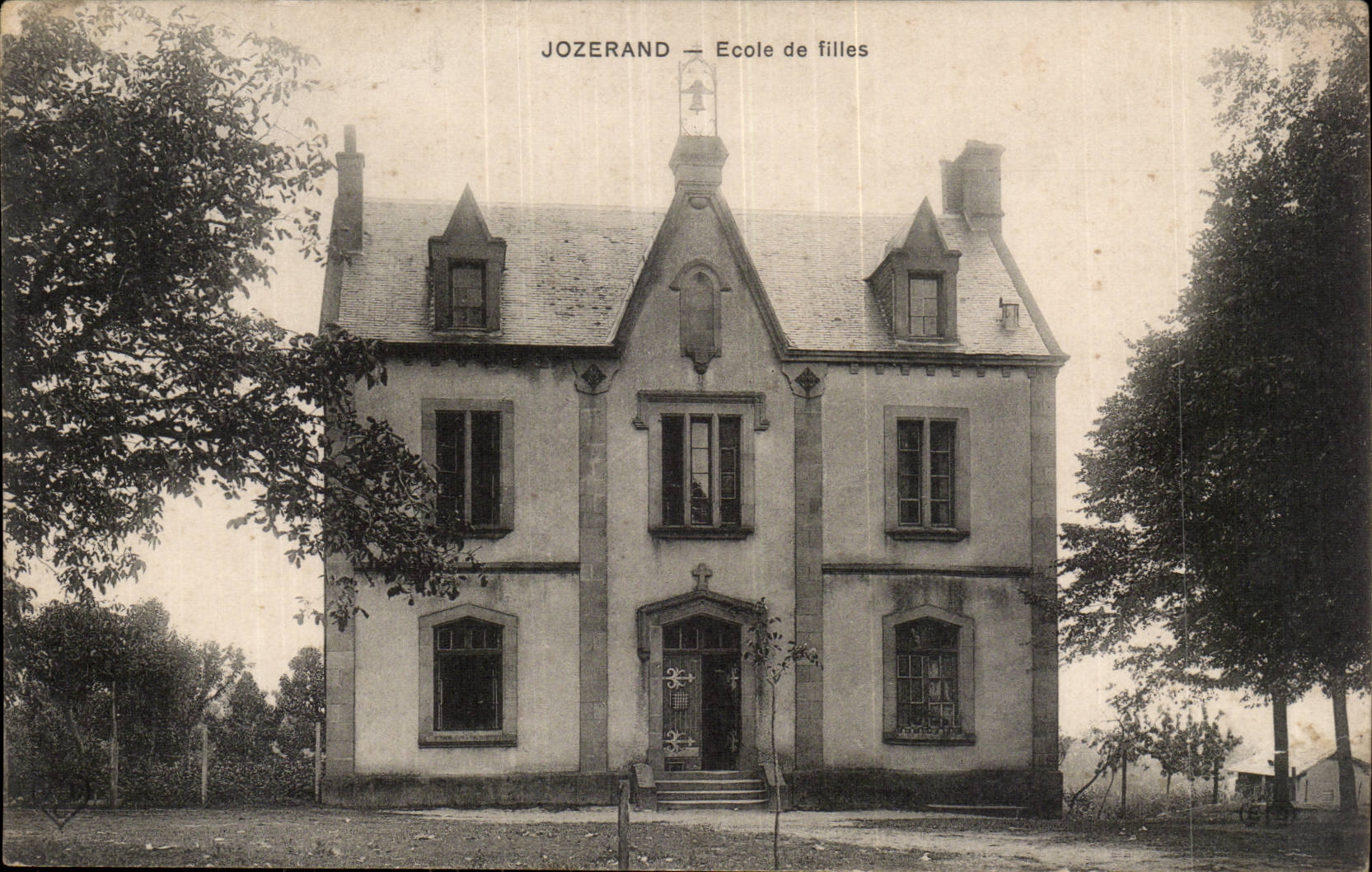 Puy de Dome- JOzerand- School of Girls - CPA