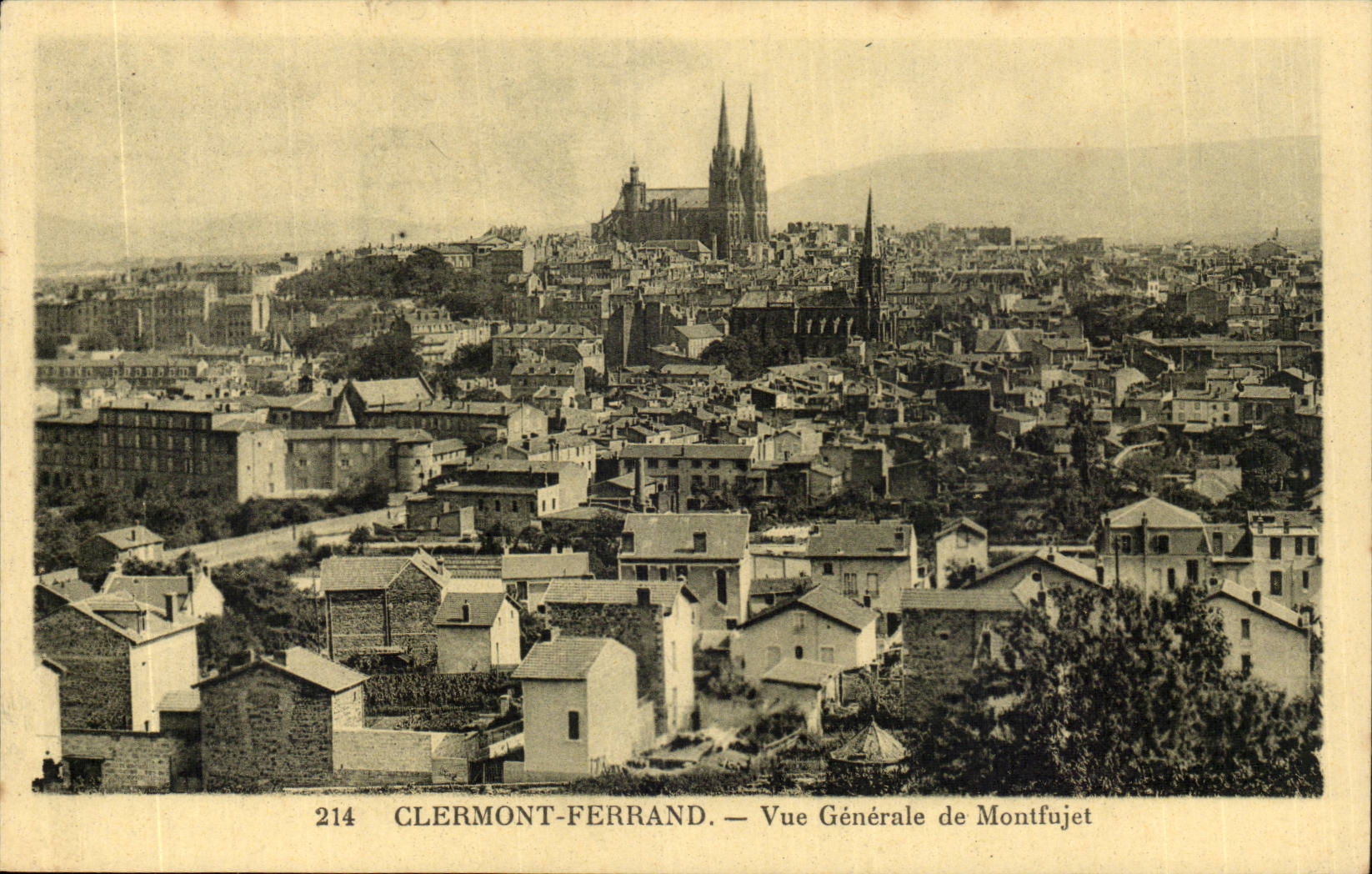 Ansicht Puyde Dome- Clermont-ferrand von Montfujet-CPA