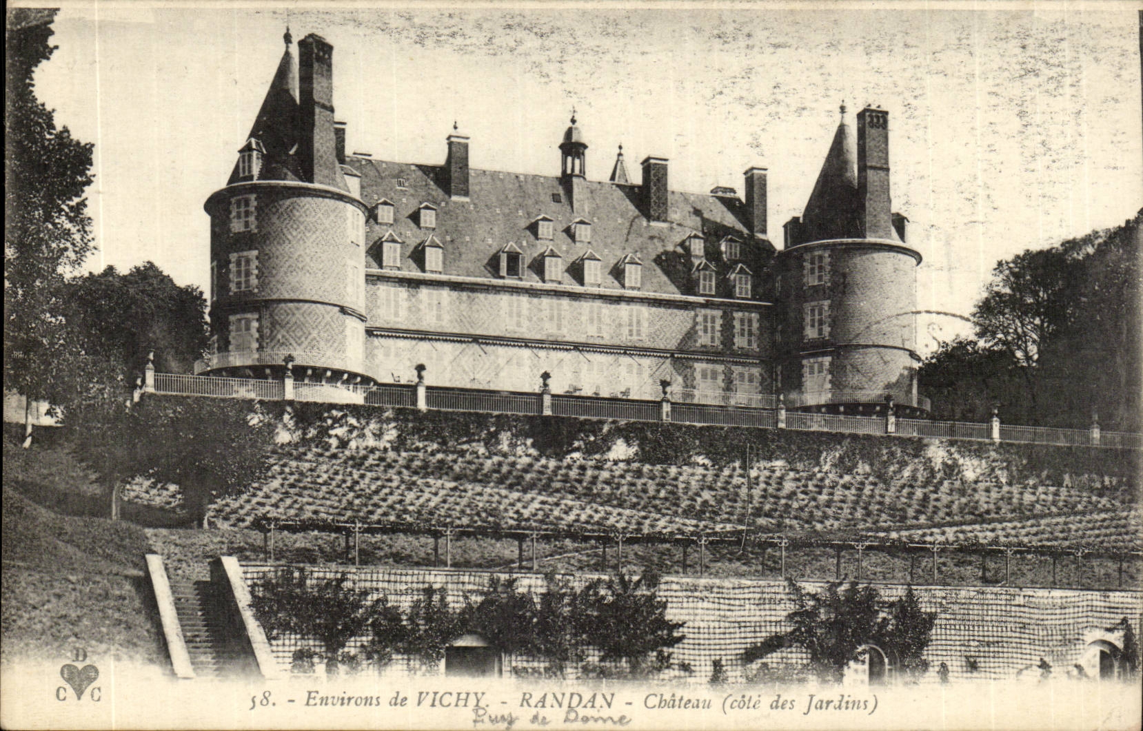 Puy de Dome- Surroundings of Vichy Castle dimensions gardens-CPA