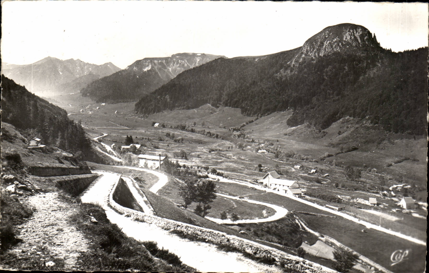 Puy de Dome- the Valley of the Mount Gilds the Laces Sancy and the Capuchin - CPA