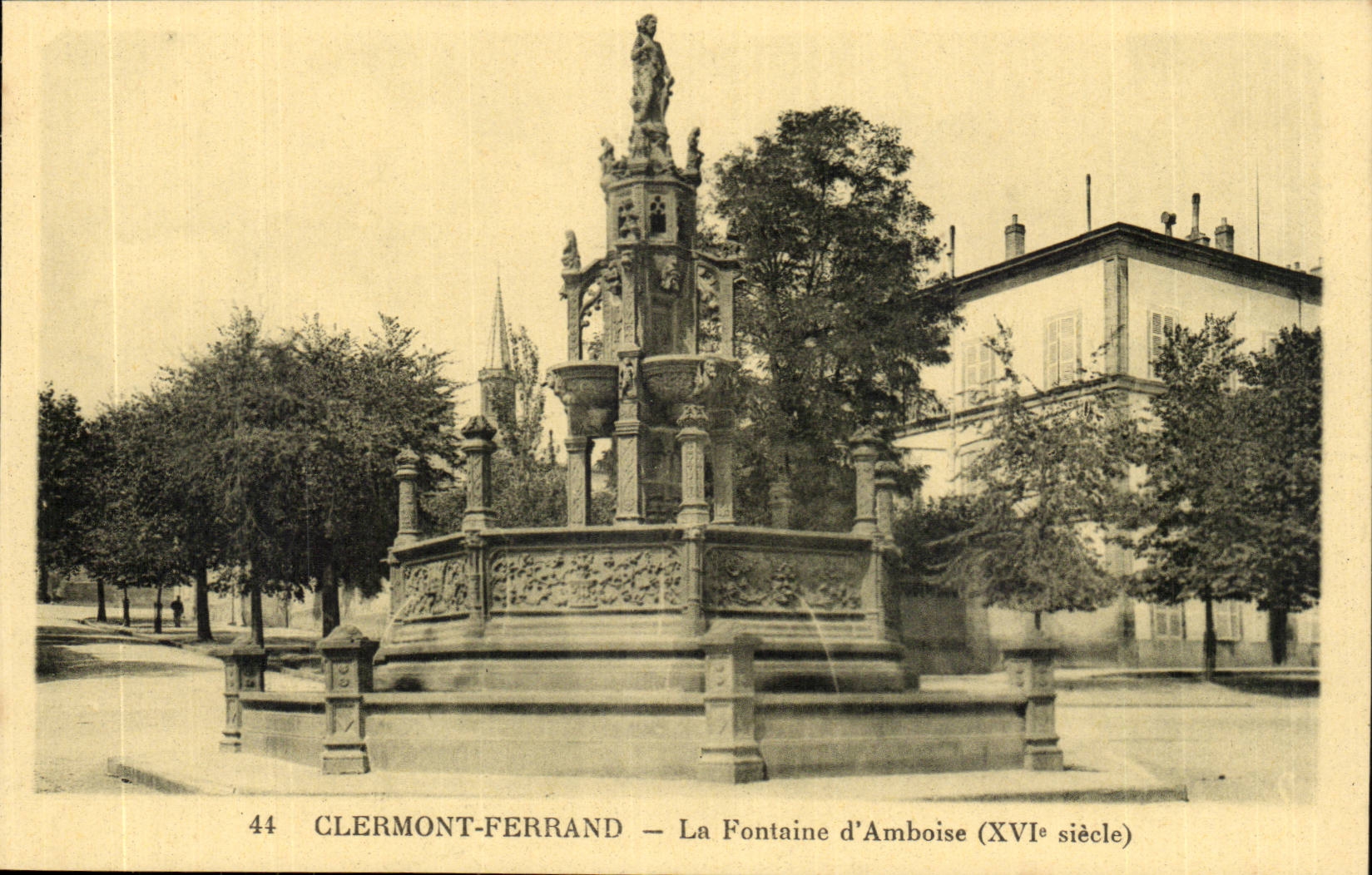 Puy de Dome- Clermont-ferrand der Brunnen des Amboise-Xvi Jahrhunderts - CPA