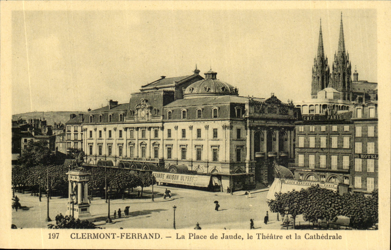 Puy der Haube-Clermont-Ferrand der Ort von Jaude das Theater und die Kathedrale - CPA