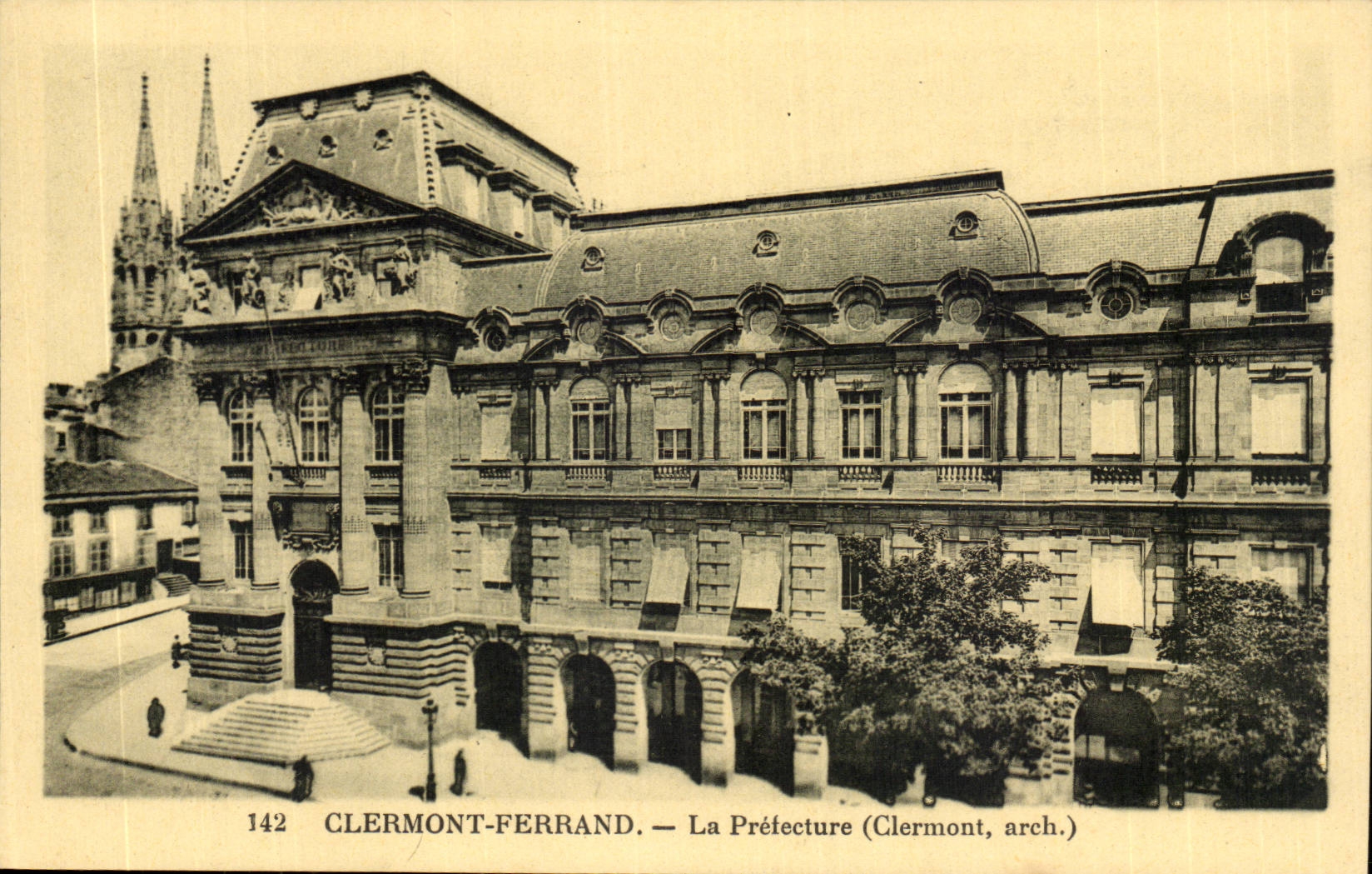 Puy von Haube-Clermont-Ferrand Prafektur - - CPA