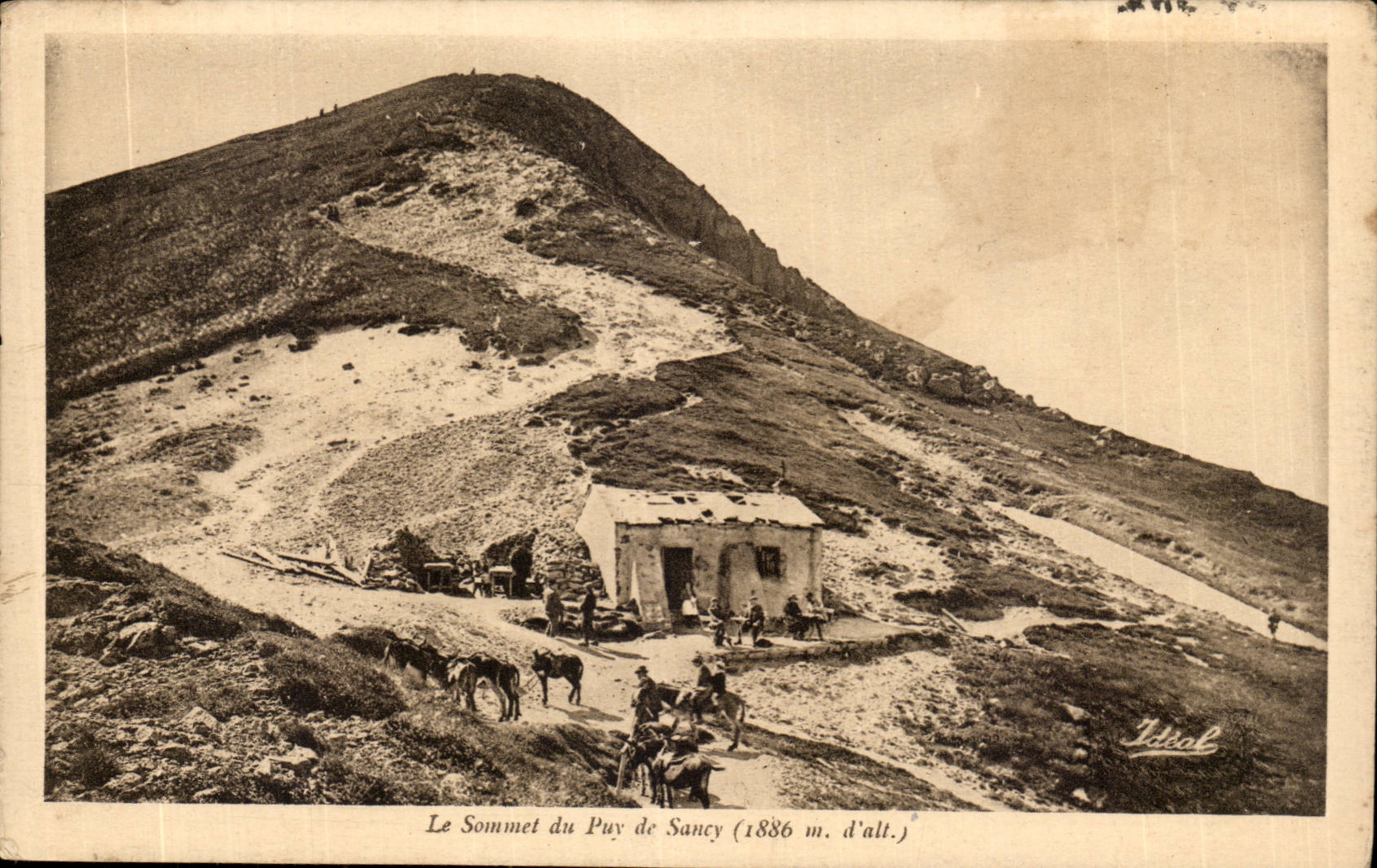 Puy de Dome- the sSOmmet of Puy de Sancy- 1886 m of alt - ass - - CPA