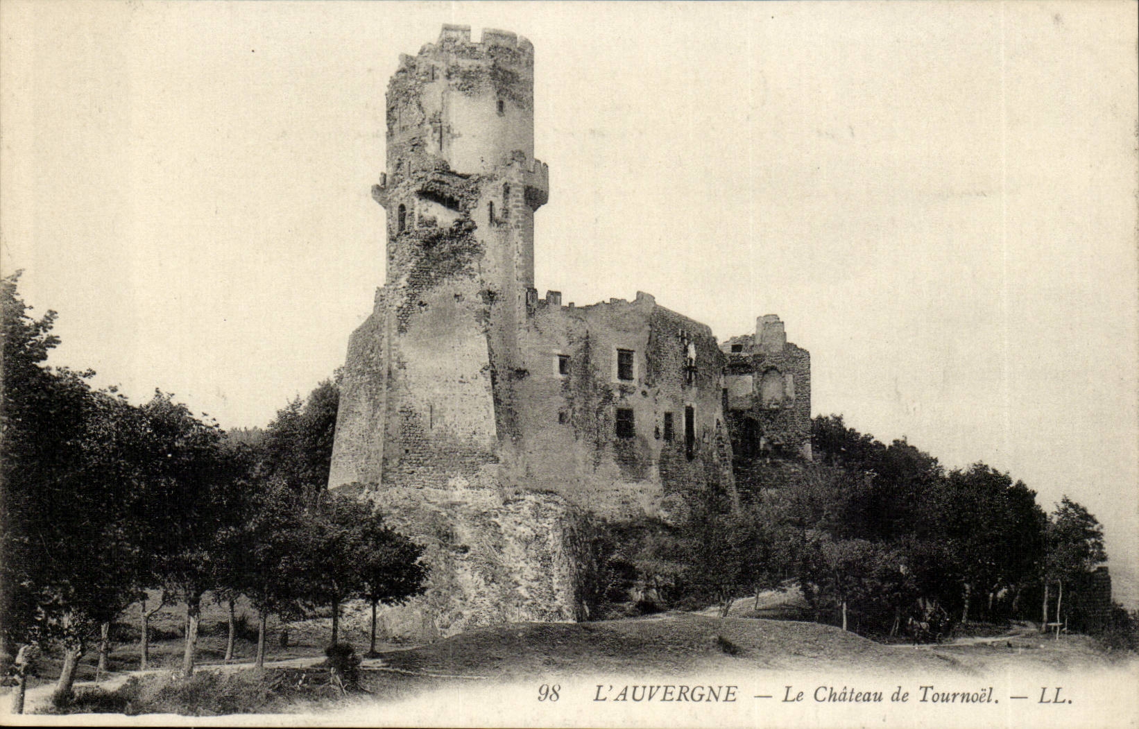 Puy de Dome- the Castle of Tournoel--CPA