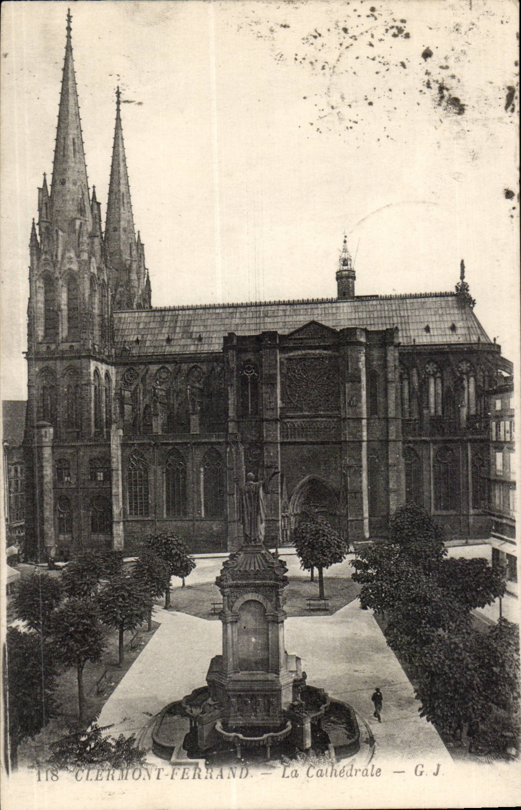 Puy de Dome - Clermont-ferrand - die Kathedrale - CPA