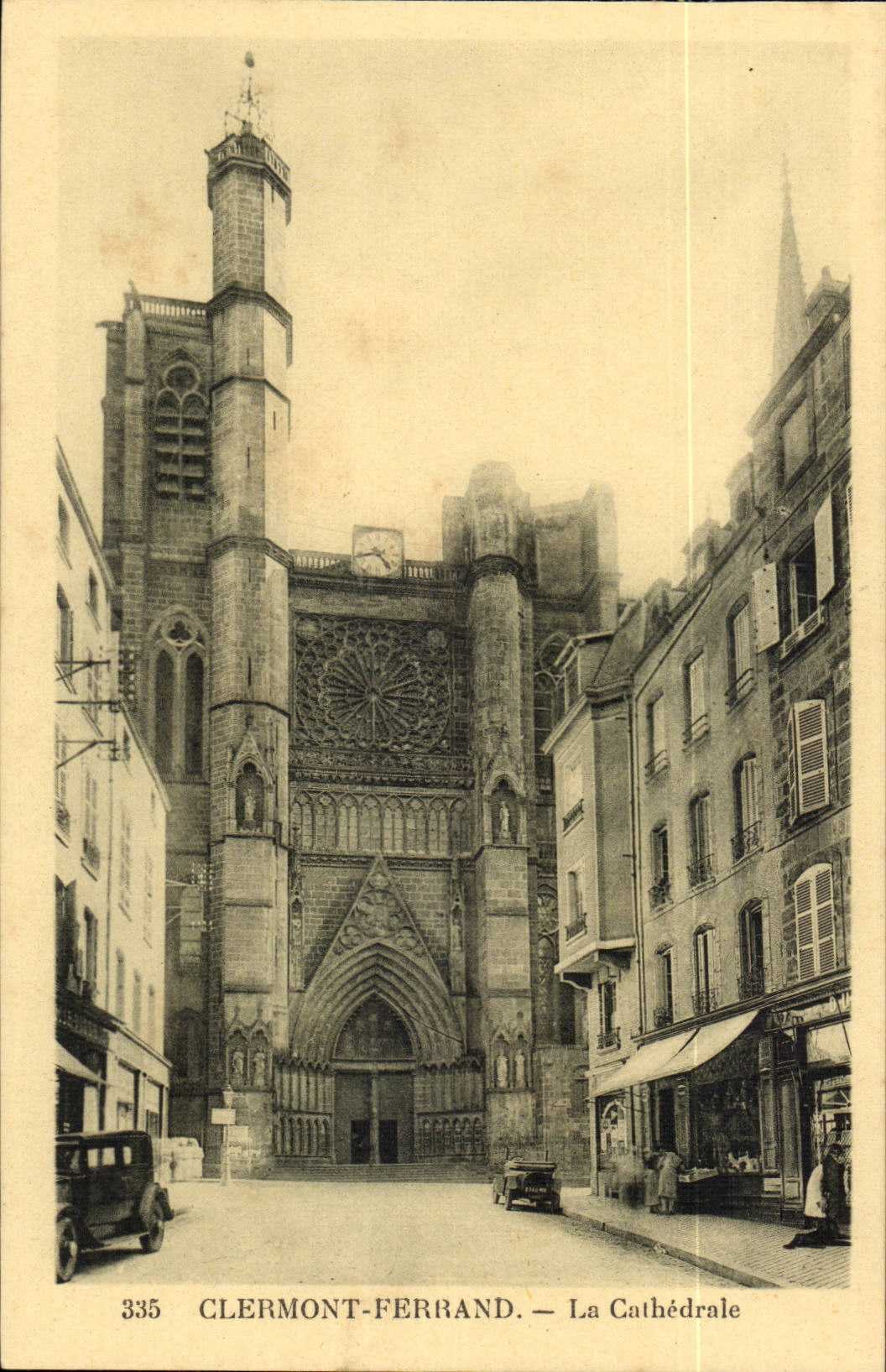 Puy de Dome - Clermont-ferrand - die Kathedrale - Auto - CPA