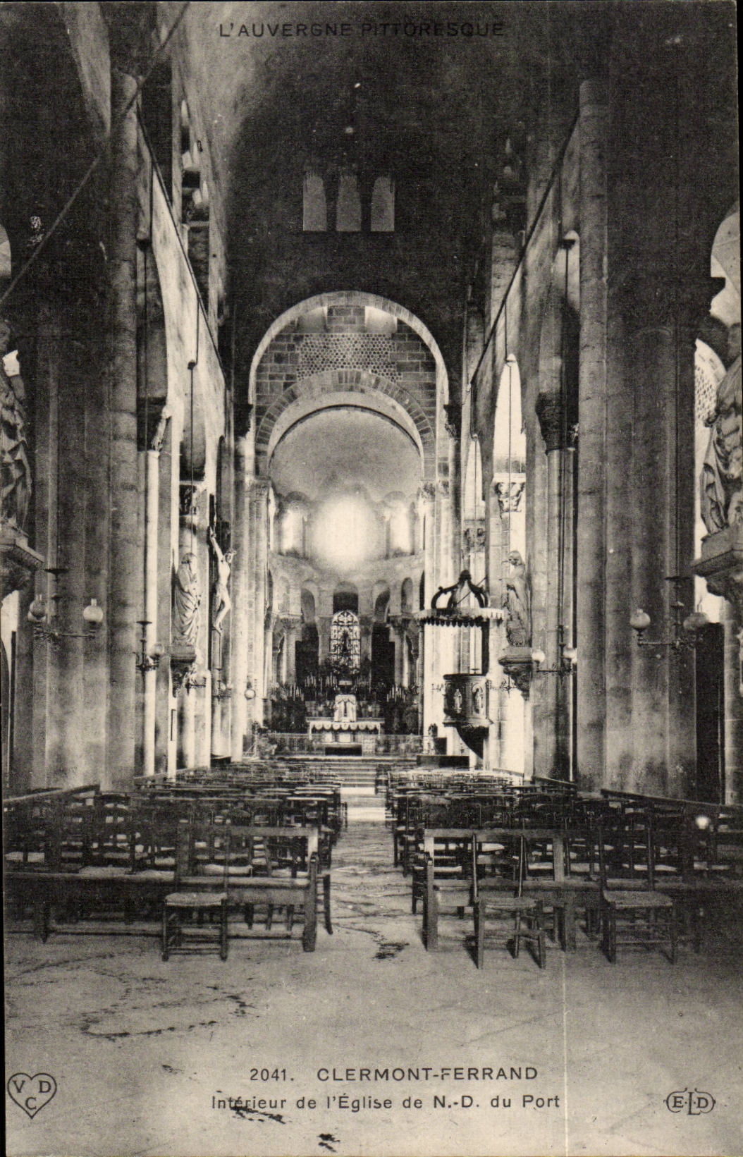 Puy de Dome - Clermont-ferrand - Innenraum der Kirche von Notre Dame des Hafens - CPA