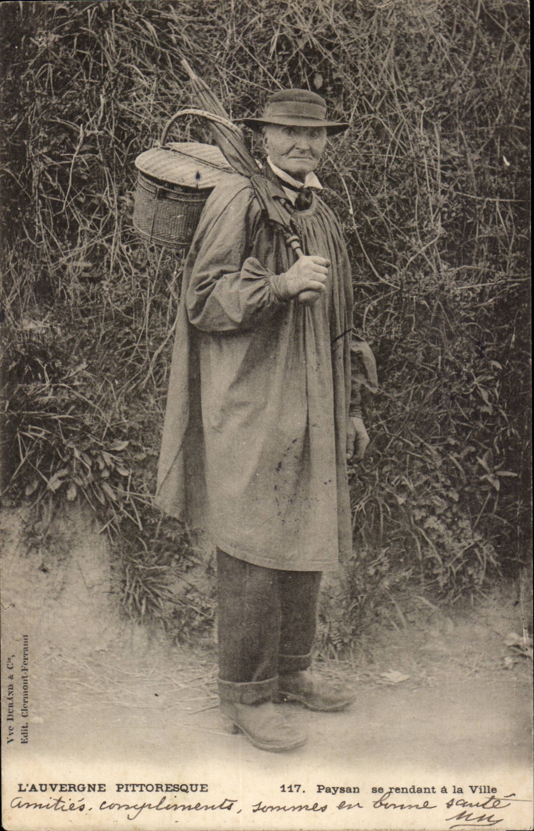 Puy de Dome - Of Auvergne Peasant going to the City - basket - - CPA