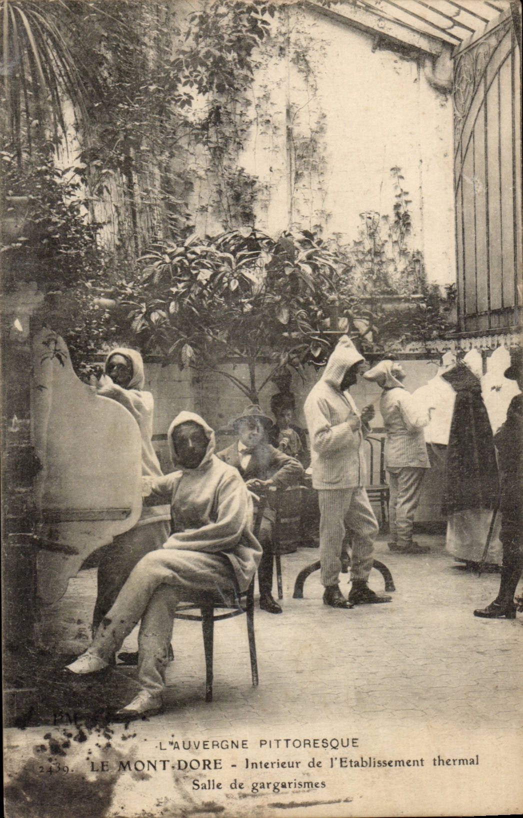 Puy de Dome the Mount Gilds - Interior Hydropathic establishment - Room of gargarisms - CPA