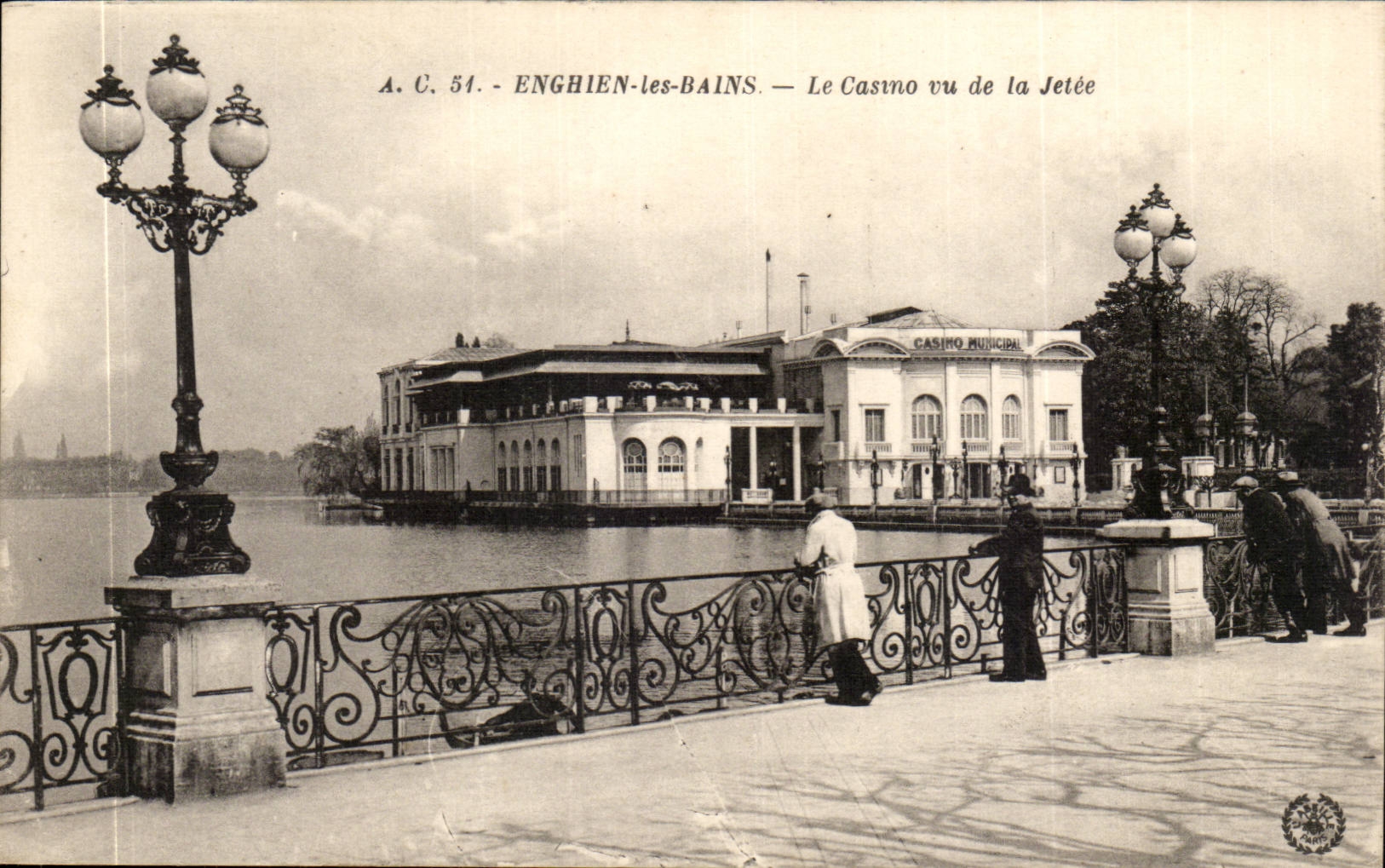 Valley D' Oise- Enghien-the-Baths Casiino seen of the Pier - CPA