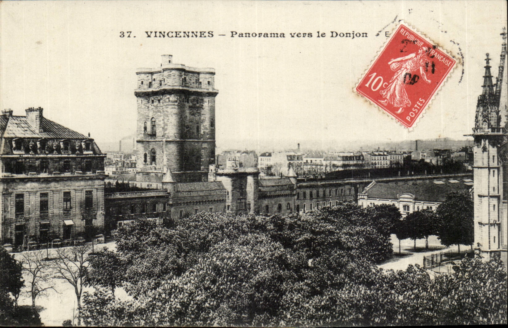 Vincennes- Panorama towards the Keep - CPA