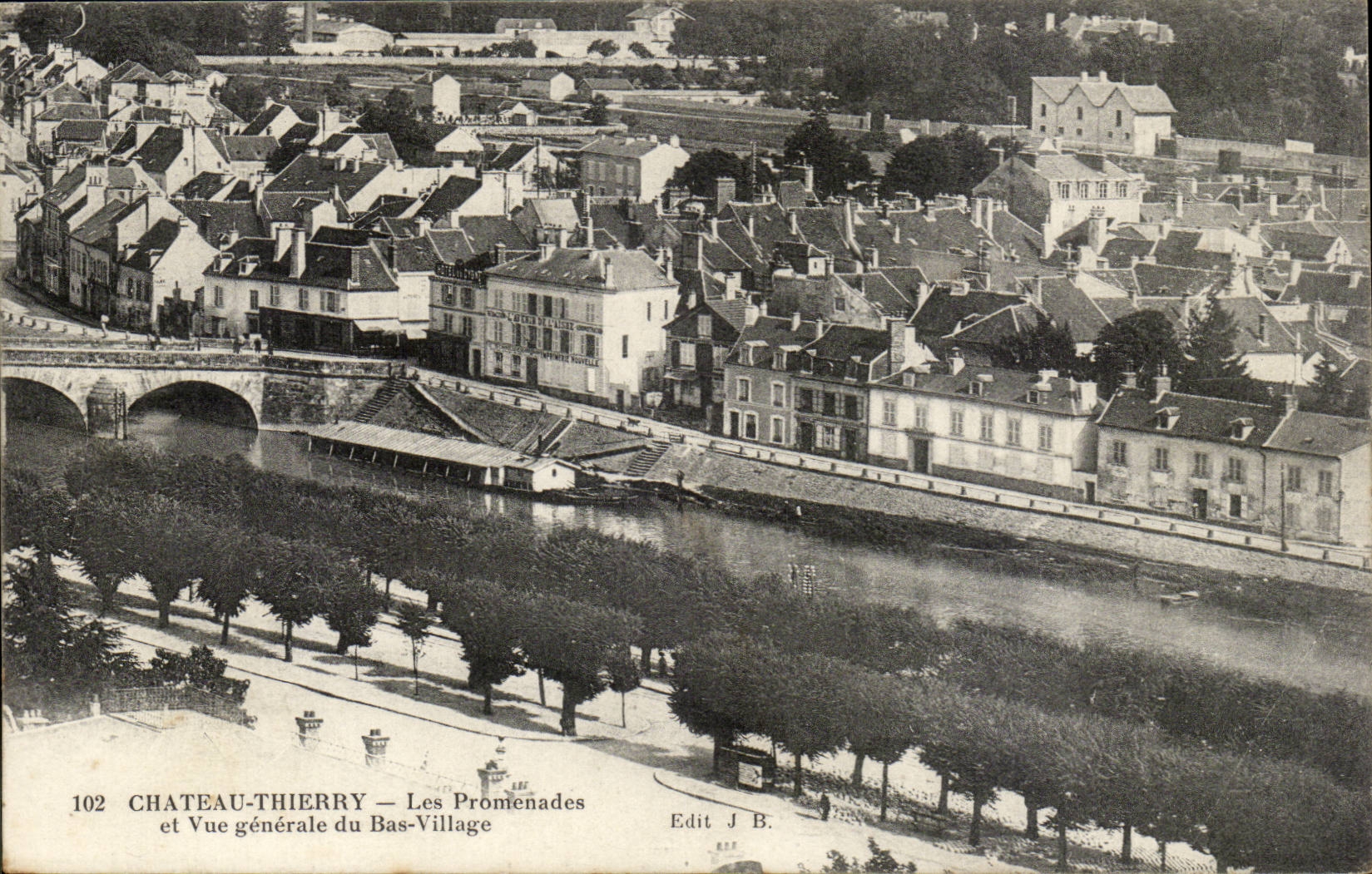 Chateua Thierry - Wege und Gesamtabbildung vom niedrigen Dorf - CPA