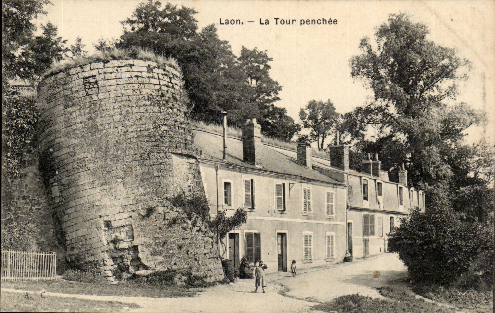 Laon - the leaning Tower - CPA