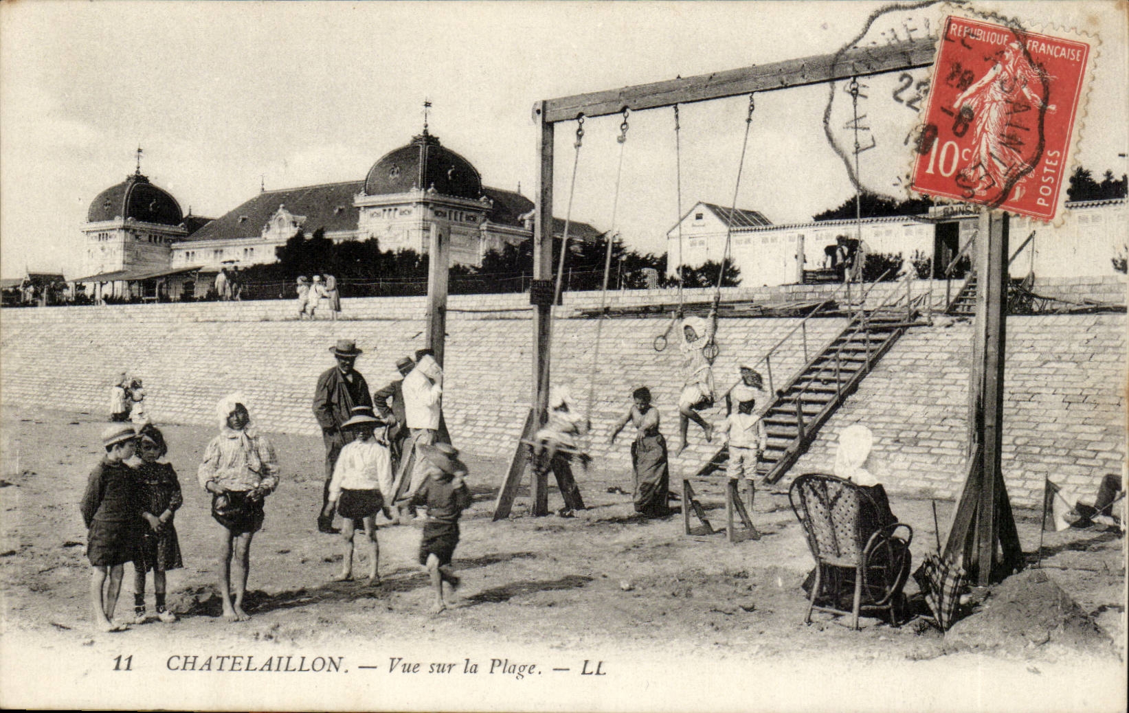 chatelaillon CPA Seen on the beach (children swings)