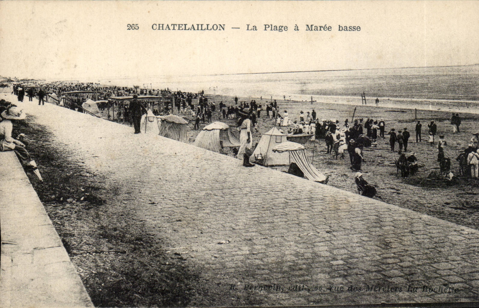 chatelaillon CPA the beach has low tide