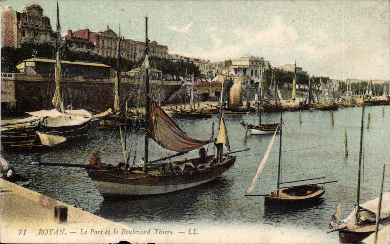 Royan CPA der Hafen und die Prachtstrasse Thiers (Boot)