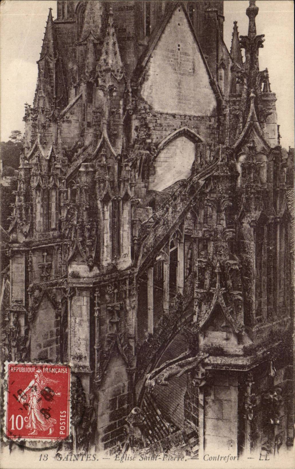 Saintes CPA Church Saint Pierre Buttress