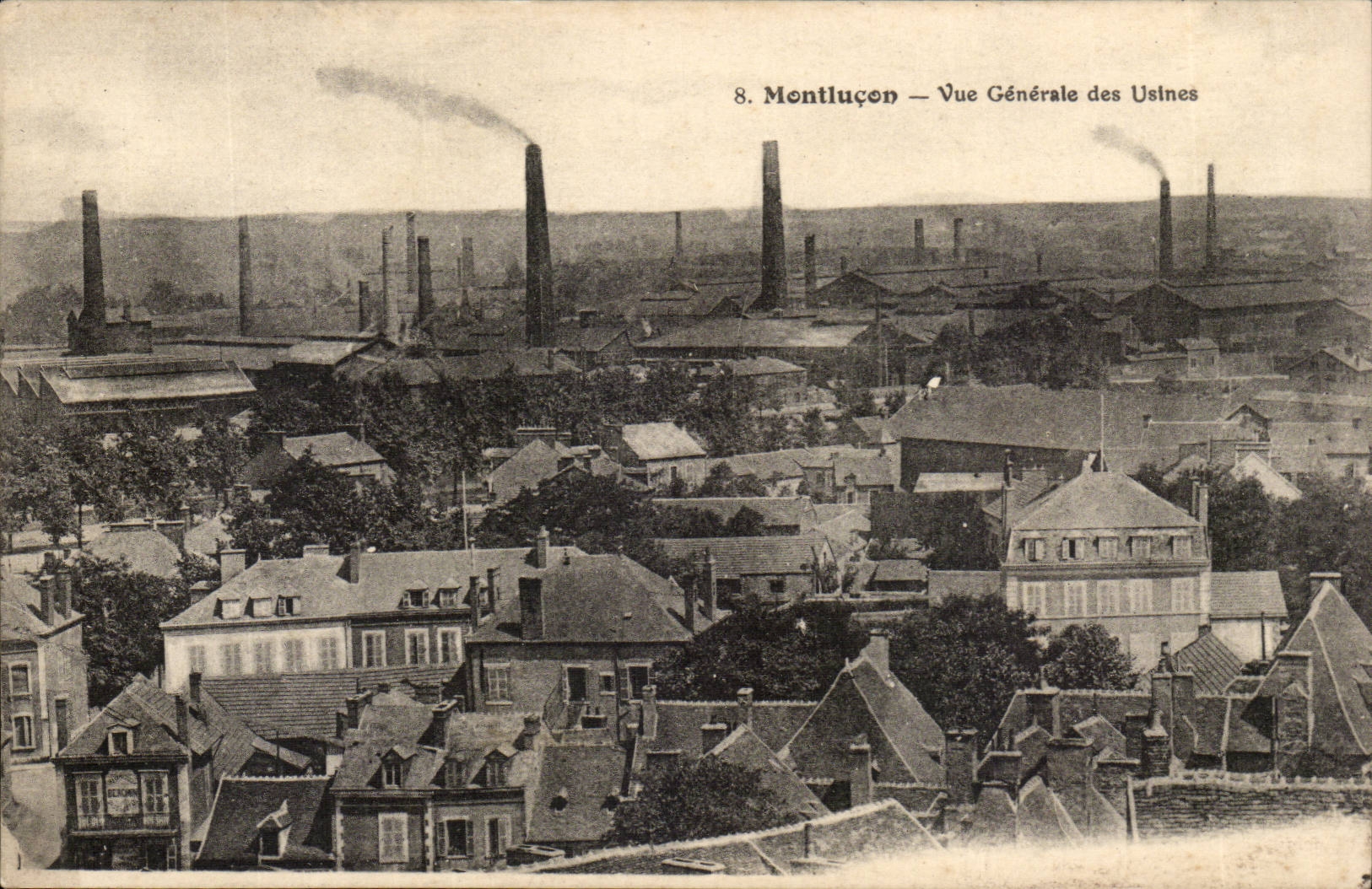 Montlucon CPA Vue generale des usines