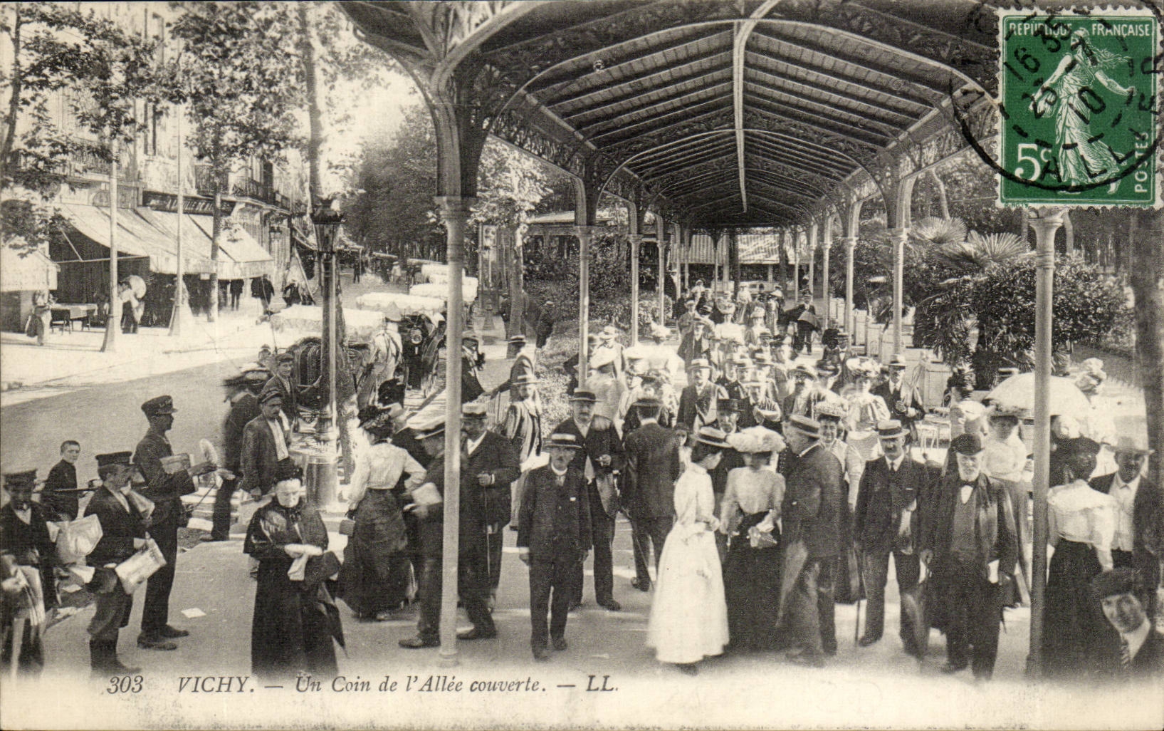 Vichy CPA a corner of the shady walk