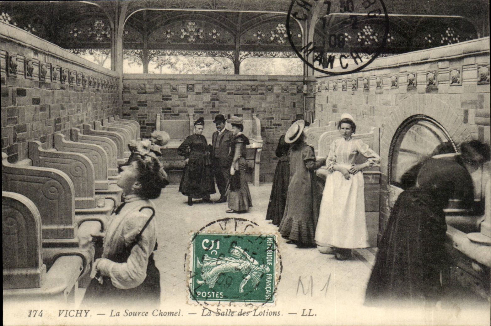 Vichy CPA the Chomel source the room of the lotions