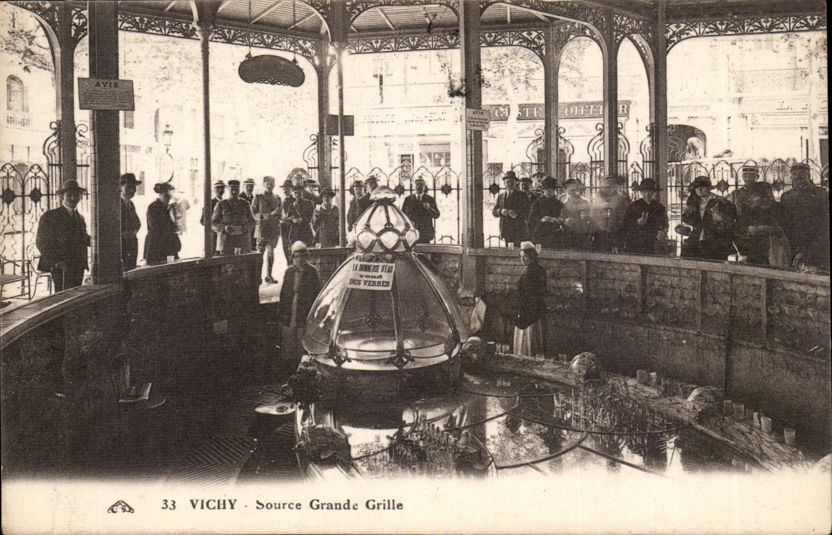 Vichy CPA Large Source Roasts