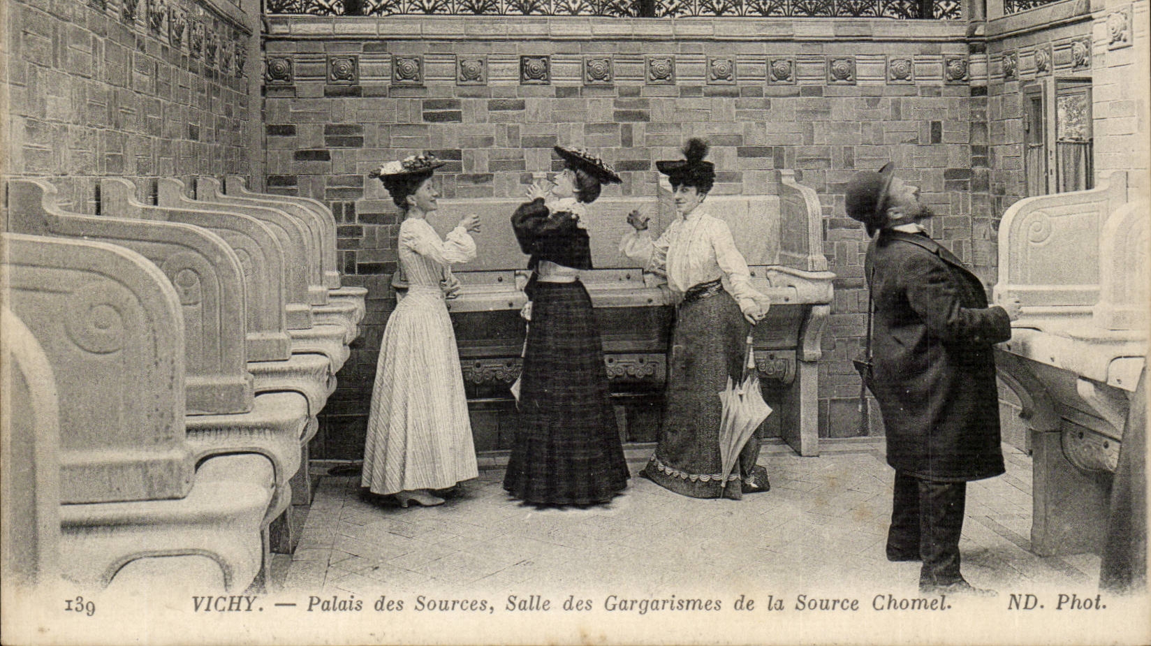 Vichy CPA palate of the Room sources of the gargarisms of the Cjomel source