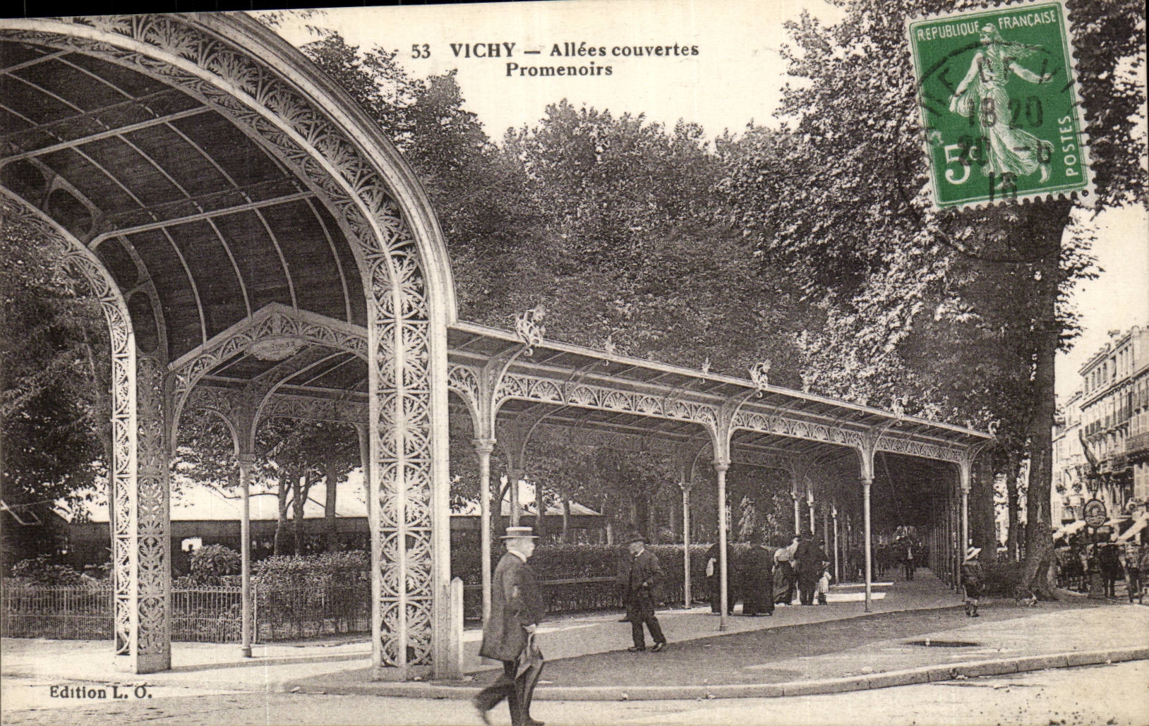 Covered Vichy CPA Gone Promenades