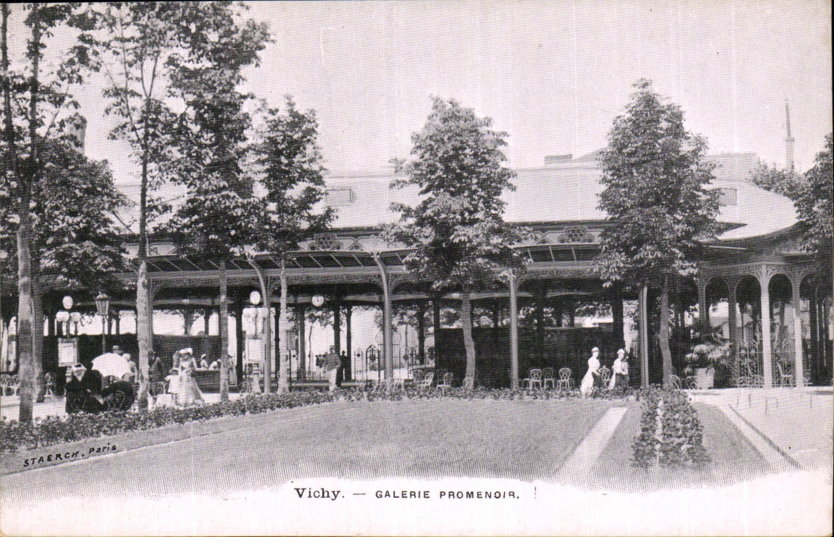 Vichy CPA Gallery Promenade