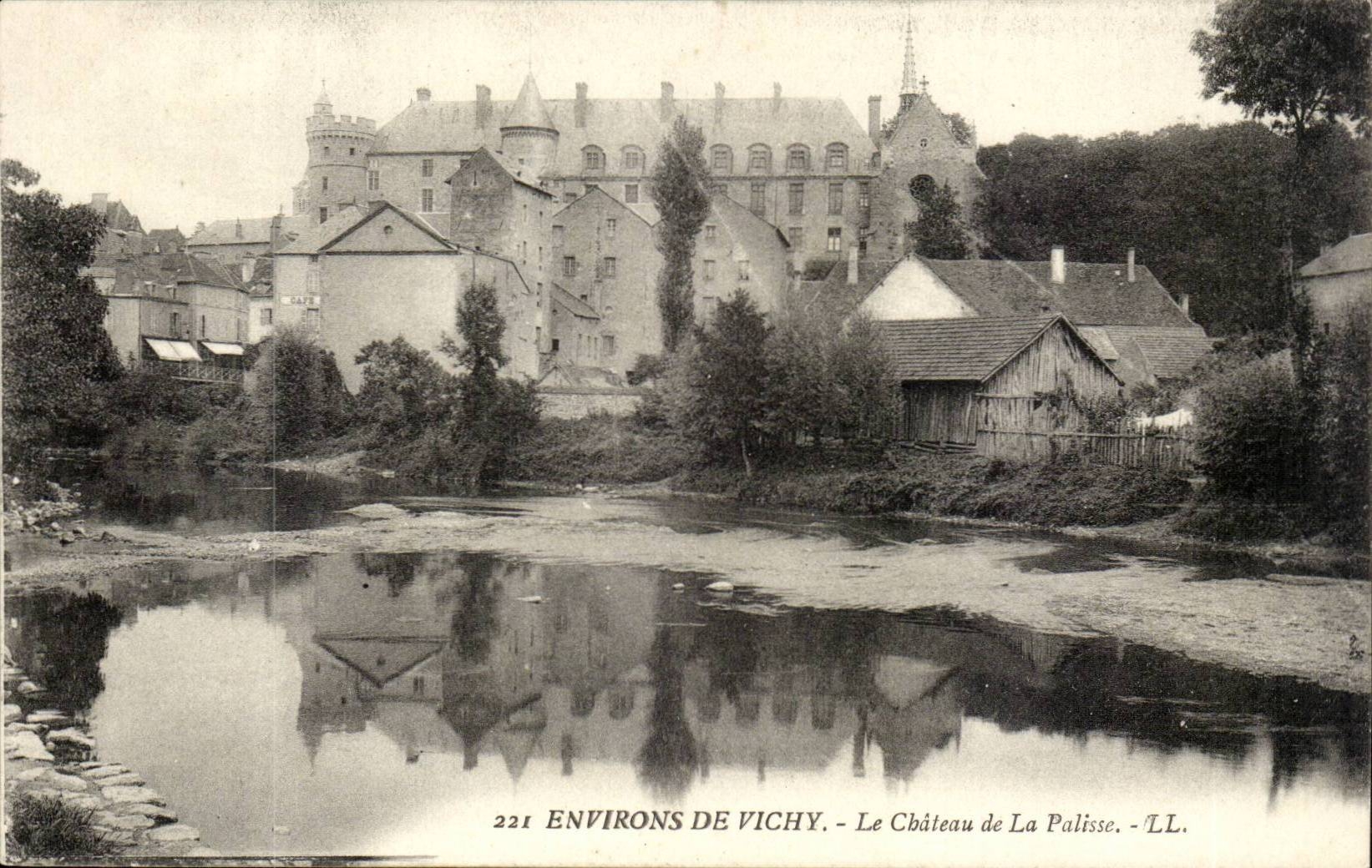 Surroundings of Vichy CPA the castle of Train