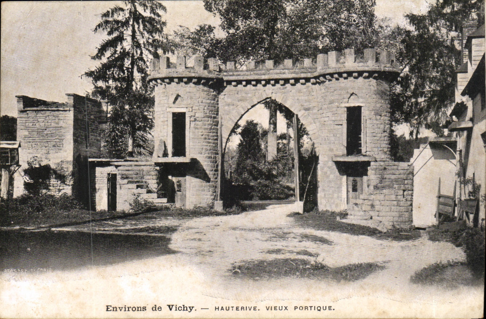 Surroundings of Vichy CPA Hauterive Old gantry