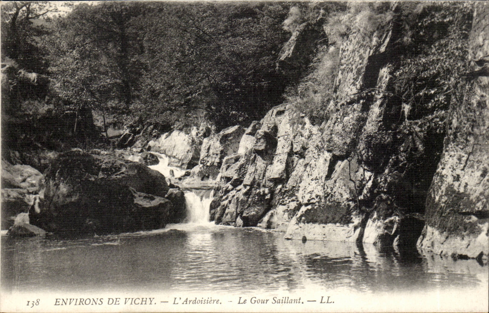 Surroundings of Vichy CPA the salte quarry SEchon