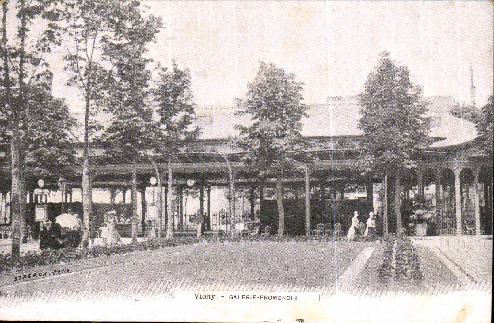 Vichy CPA Gallery promenade