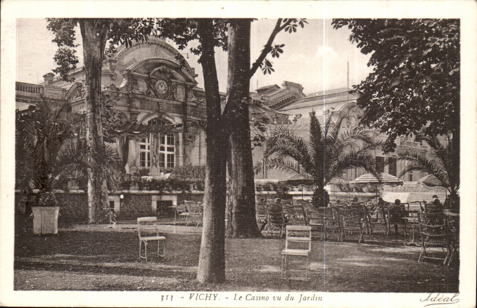 Vichy CPA the casino seen of the castle